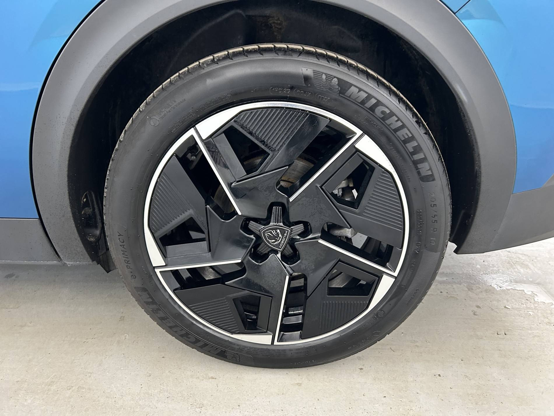 Vente en ligne Peugeot 408  PHEV 180 e-EAT8 au prix de 20 490 €