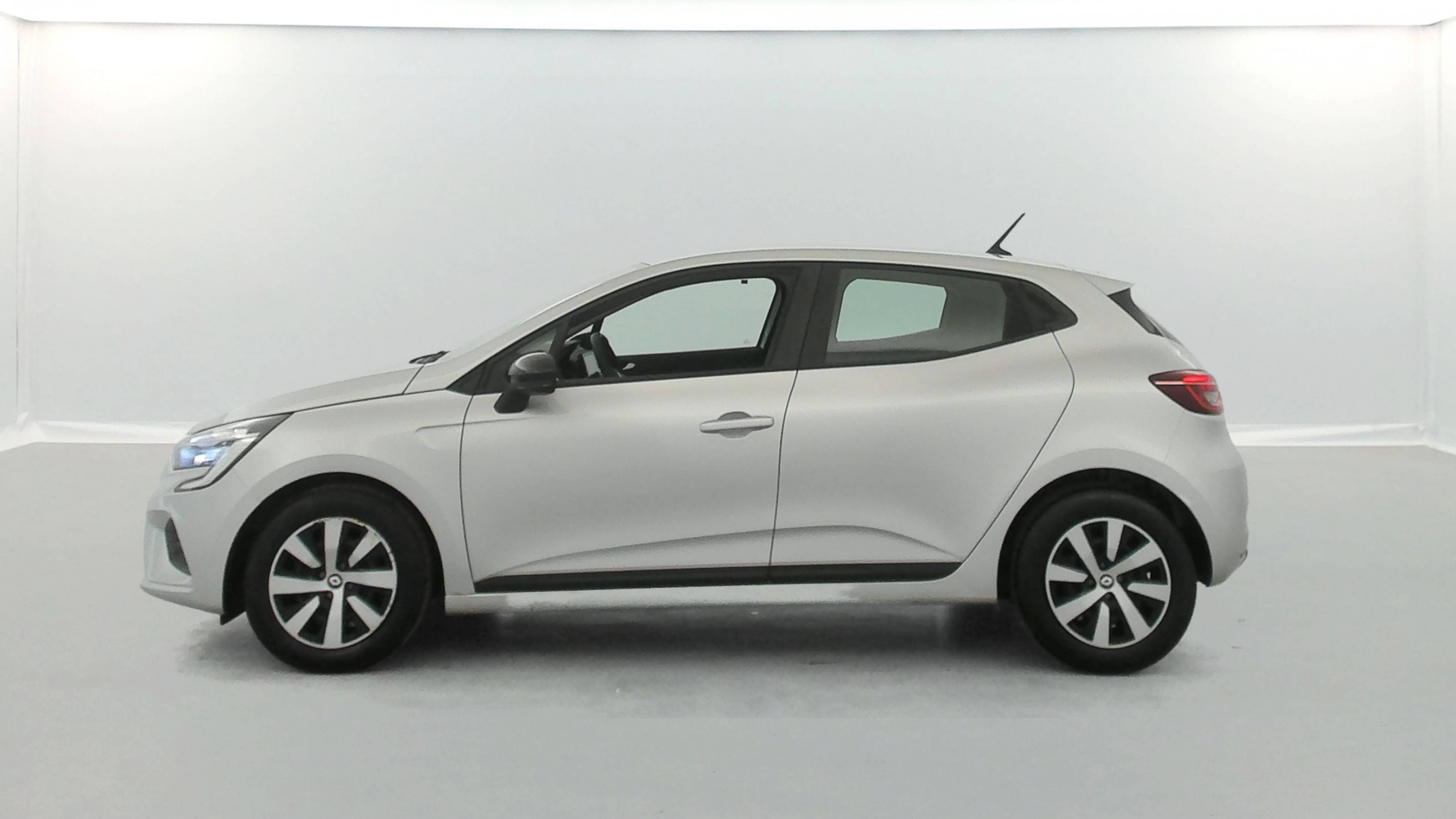 Vente en ligne Renault Clio 5 Clio TCe 90 au prix de 12 990 €