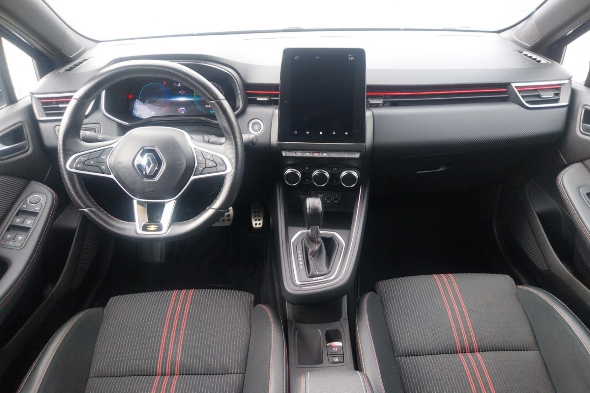 Vente en ligne Renault Clio 5 Clio E-Tech 140 - 21N au prix de 17 790 €