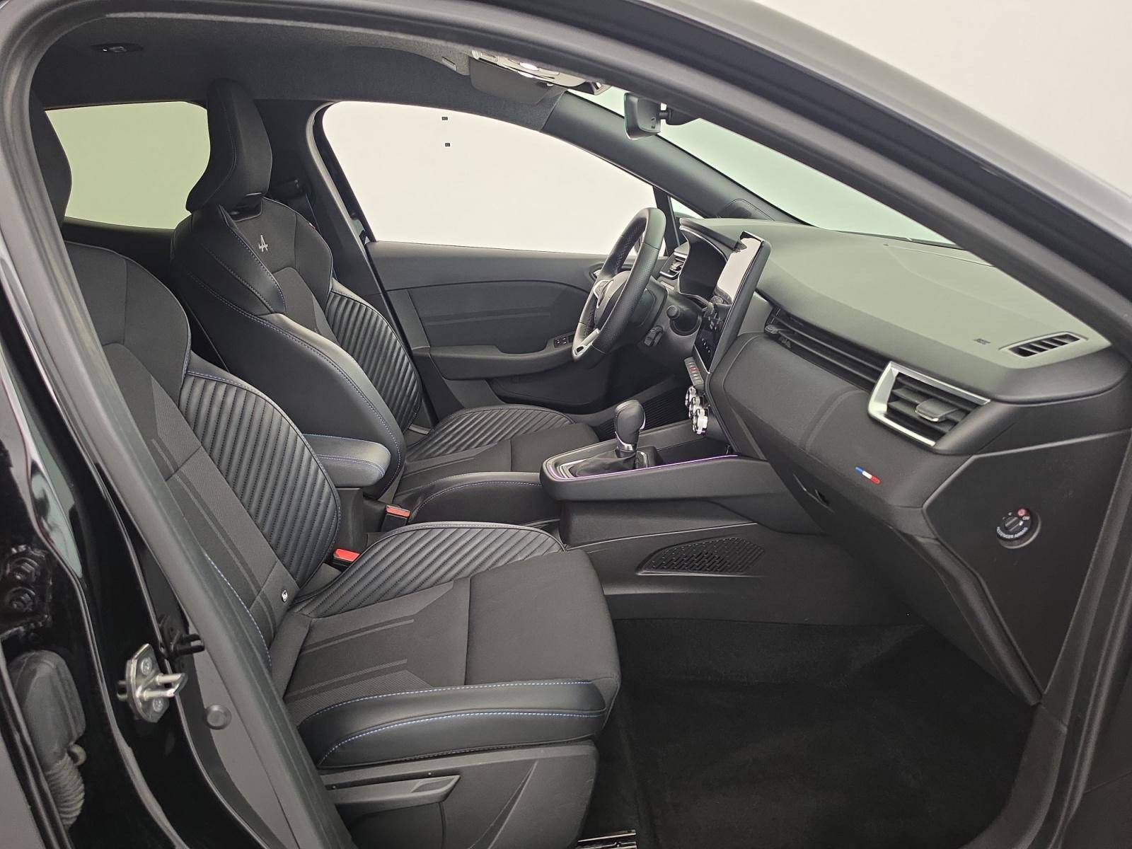 Vente en ligne Renault Clio 5 Clio E-Tech full hybrid 145 au prix de 20 900 €