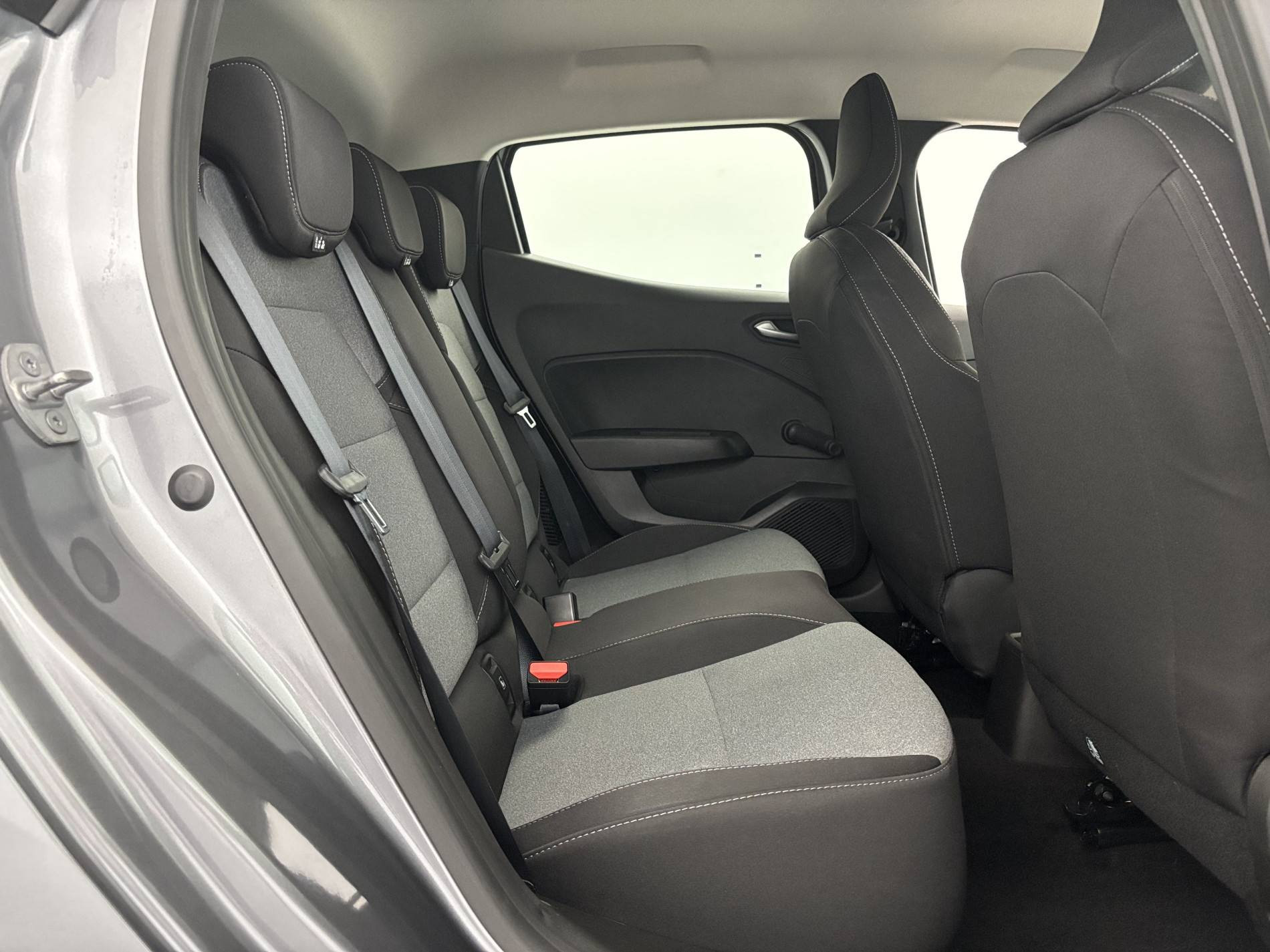 Vente en ligne Renault Clio 5 Clio E-Tech full hybrid 145 ch GSR2 au prix de 18 490 €