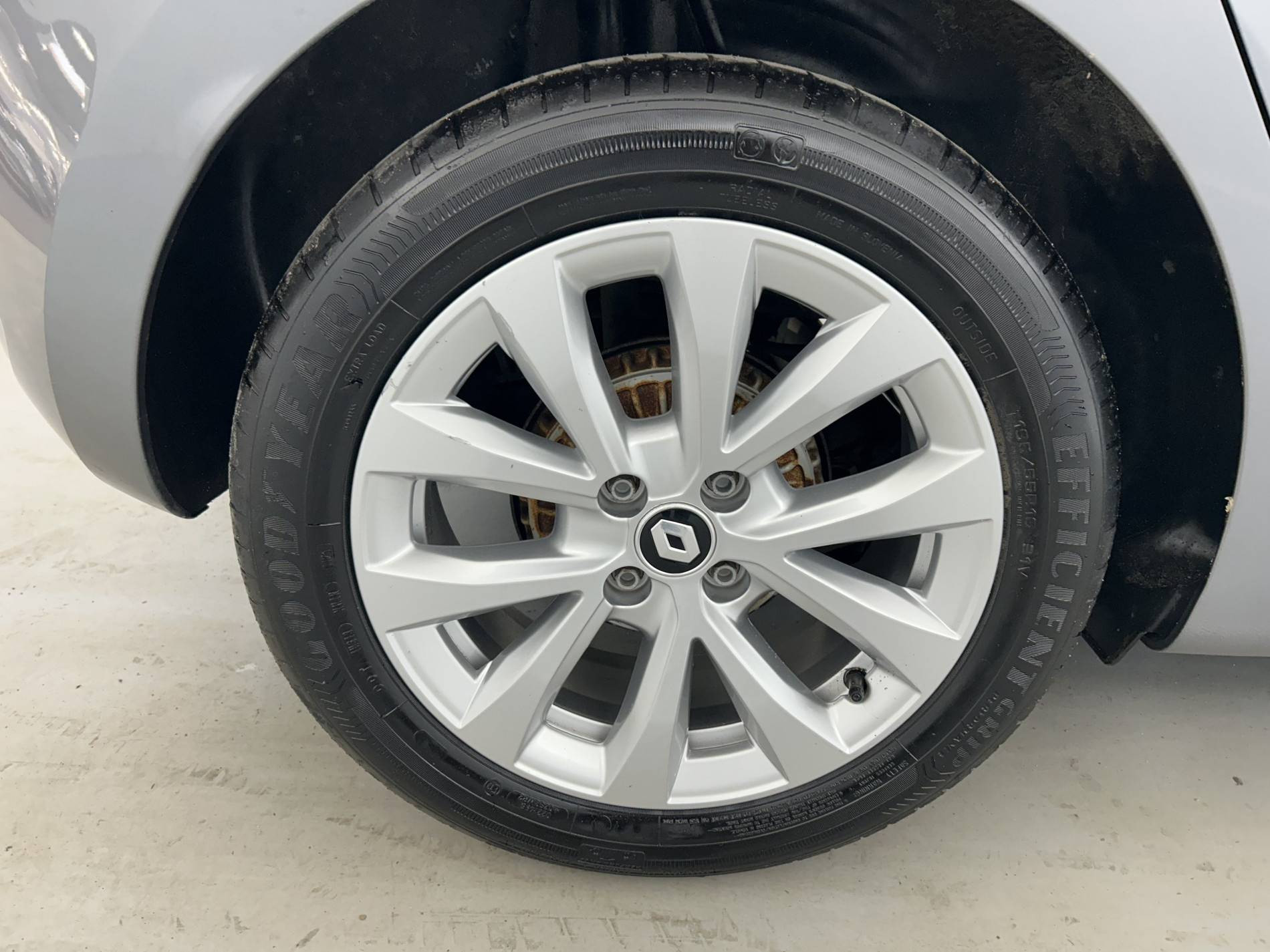 Vente en ligne Renault Clio 5 Clio TCe 90 au prix de 14 290 €