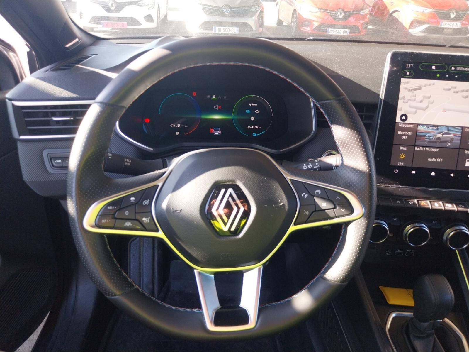 Vente en ligne Renault Clio 5 Clio E-Tech full hybrid 145 au prix de 19 785 €