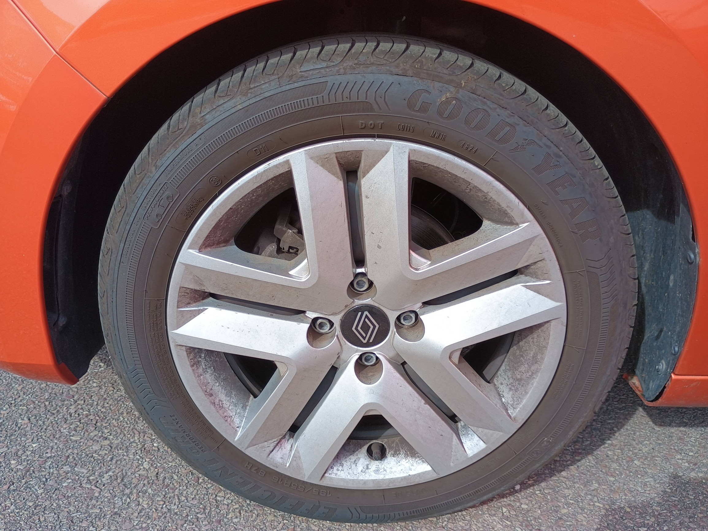 Vente en ligne Renault Clio 5 Clio Eco-G 100 ch GSR2 au prix de 14 291 €
