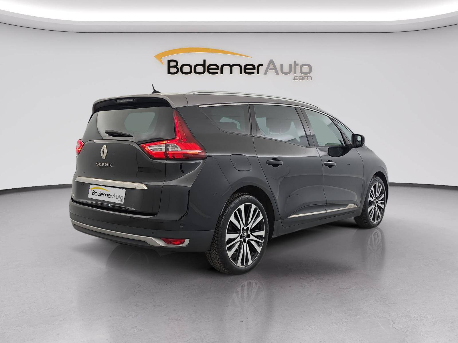 Vente en ligne Renault Grand Scenic 4 Grand Scenic Blue dCi 150 EDC au prix de 18 990 €