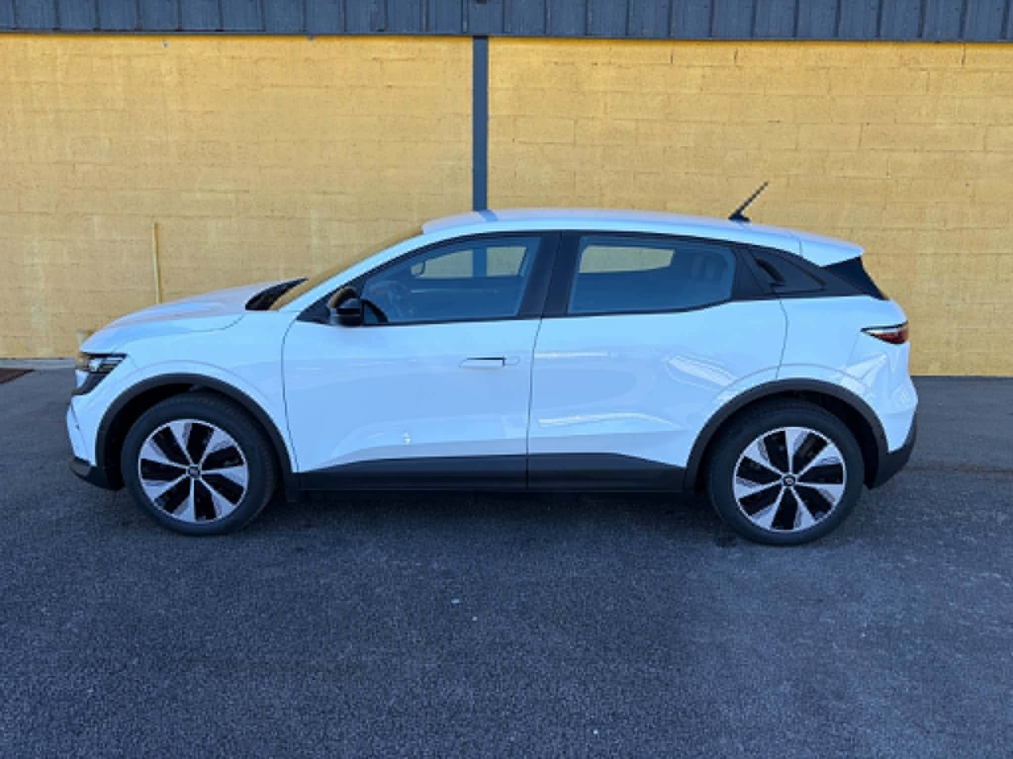 Vente en ligne Renault Megane E-Tech  EV60 130ch super charge au prix de 23 990 €