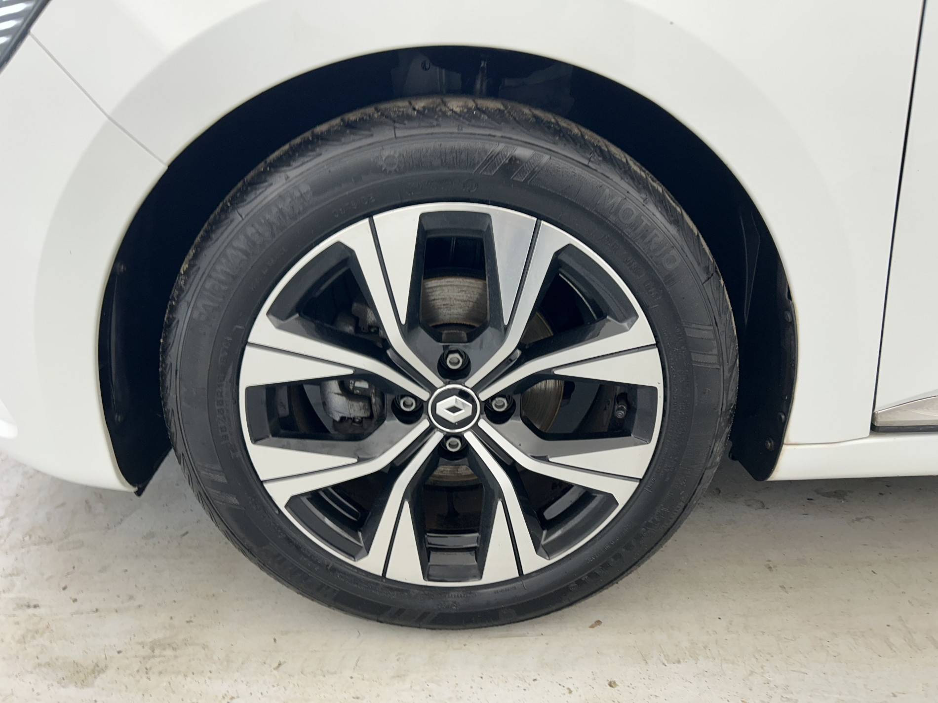Vente en ligne Renault Clio 5 Clio TCe 90 - 21N au prix de 14 490 €