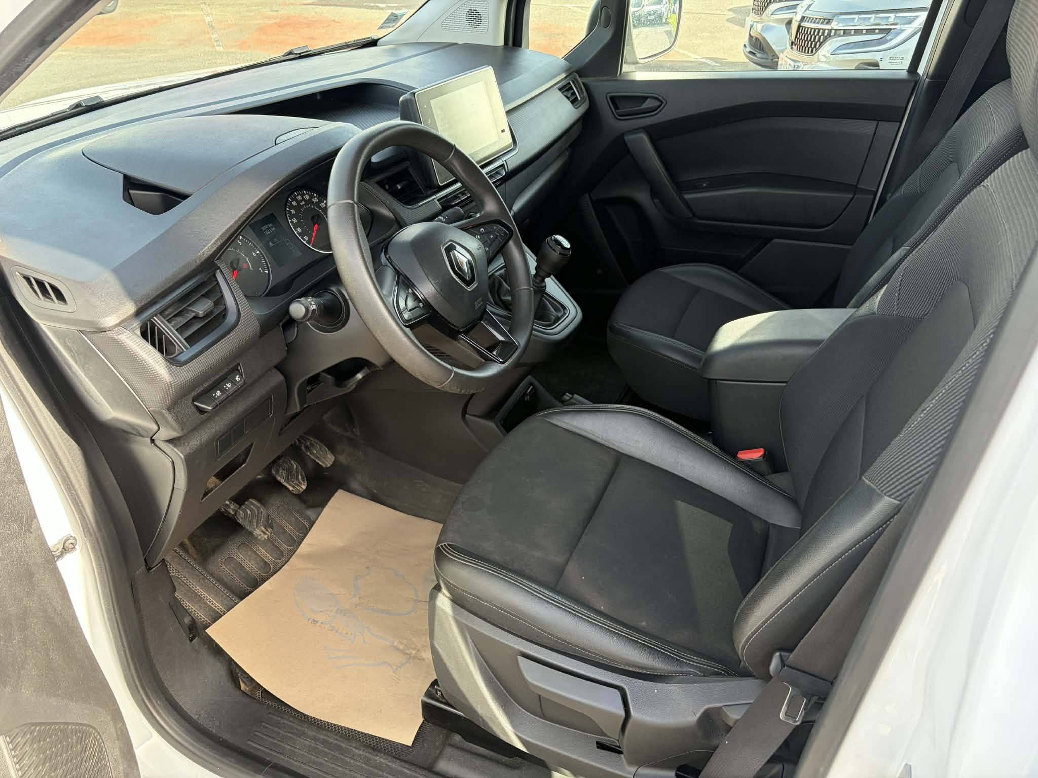 Vente en ligne Renault Kangoo Van  BLUE DCI 95 au prix de 17 890 €