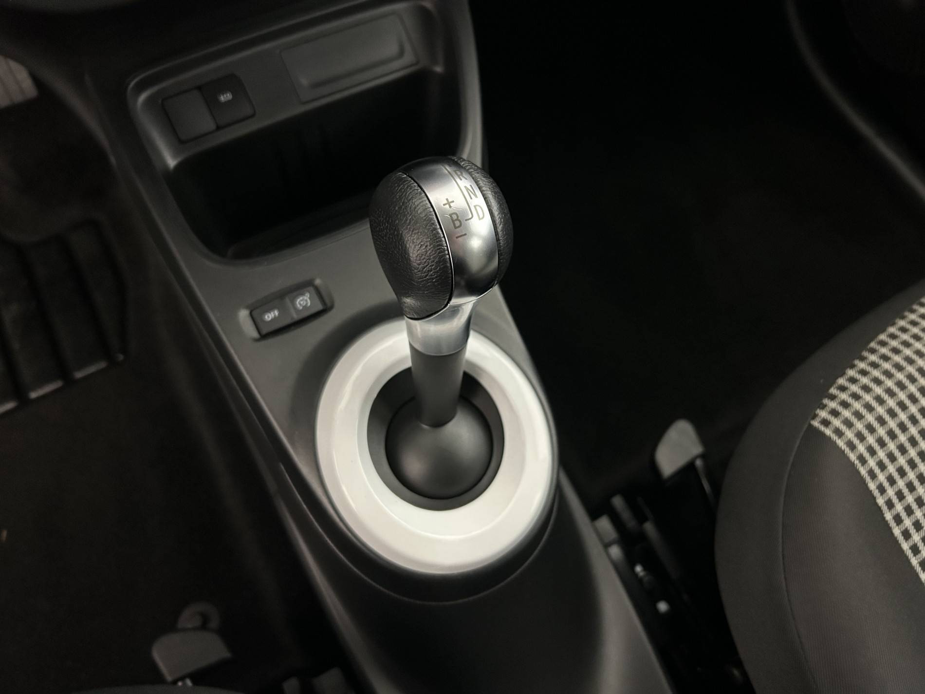 Vente en ligne Renault Twingo Electrique Twingo III E-Tech au prix de 10 600 €