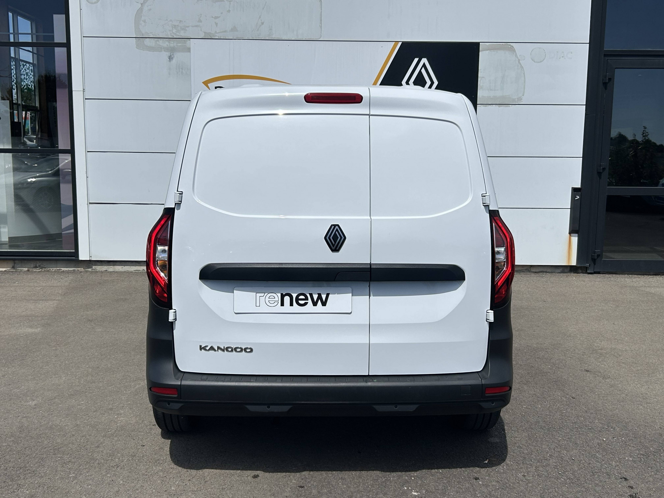 Vente en ligne Renault Kangoo Van  TOLE L1 BLUE DCI 95 AUTO au prix de 21 450 €