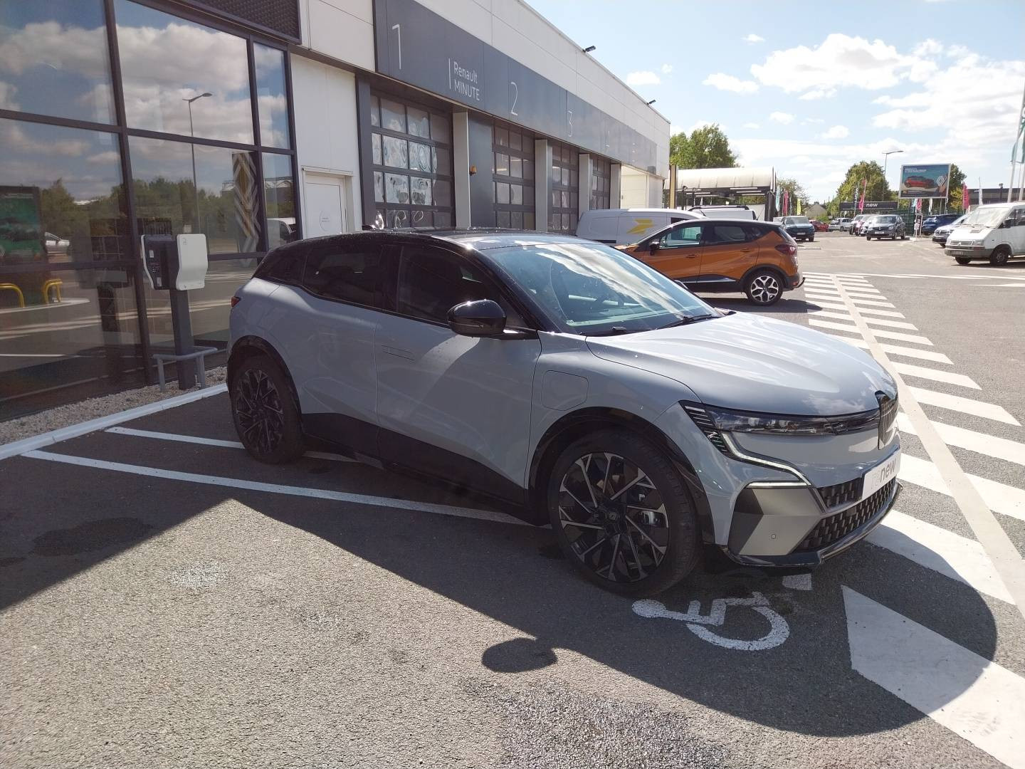 Vente en ligne Renault Megane E-Tech  220 ch autonomie confort au prix de 44 000 €