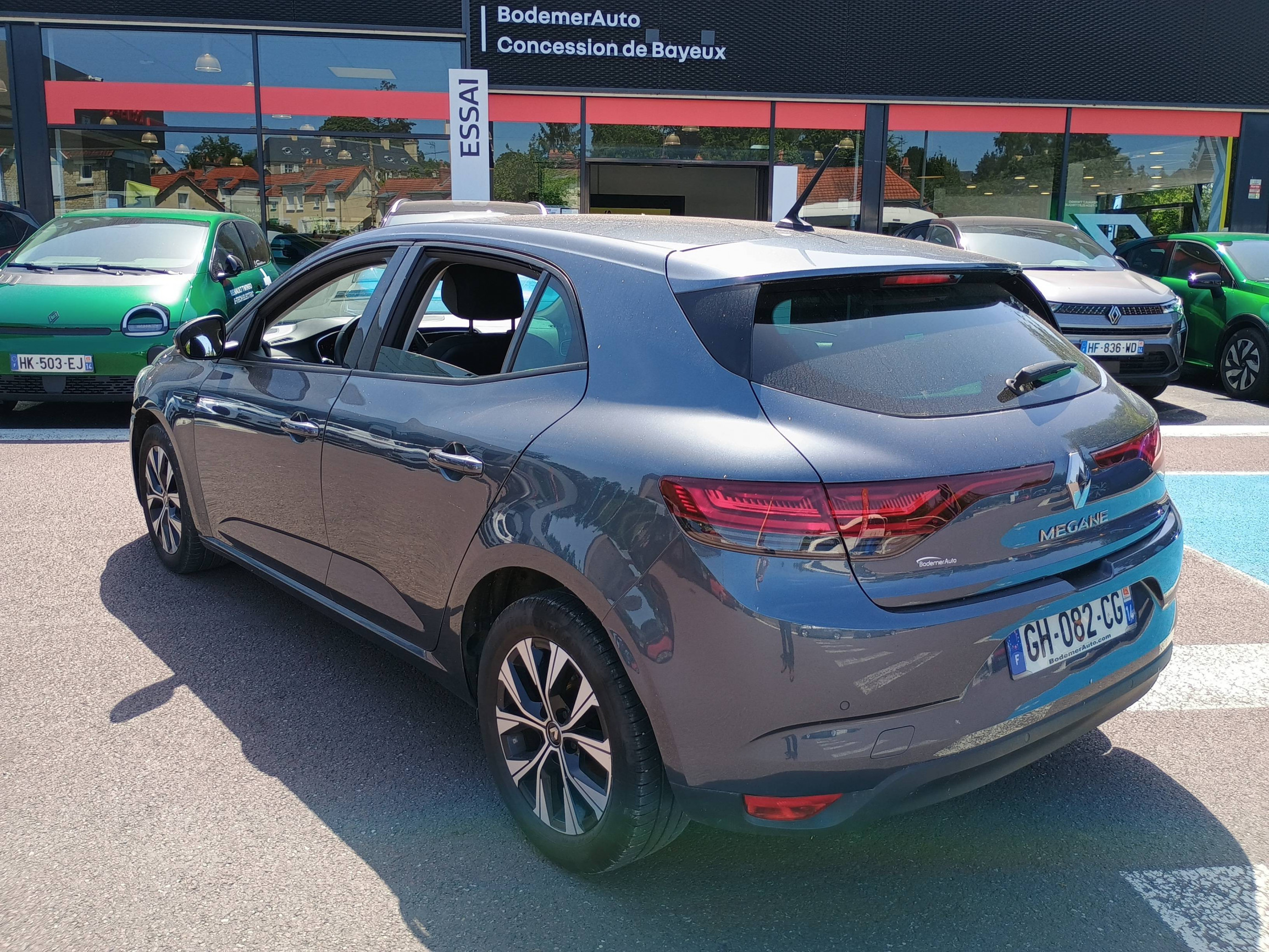 Vente en ligne Renault Megane 4 Mégane IV Berline Blue dCi 115 - 21N au prix de 16 990 €