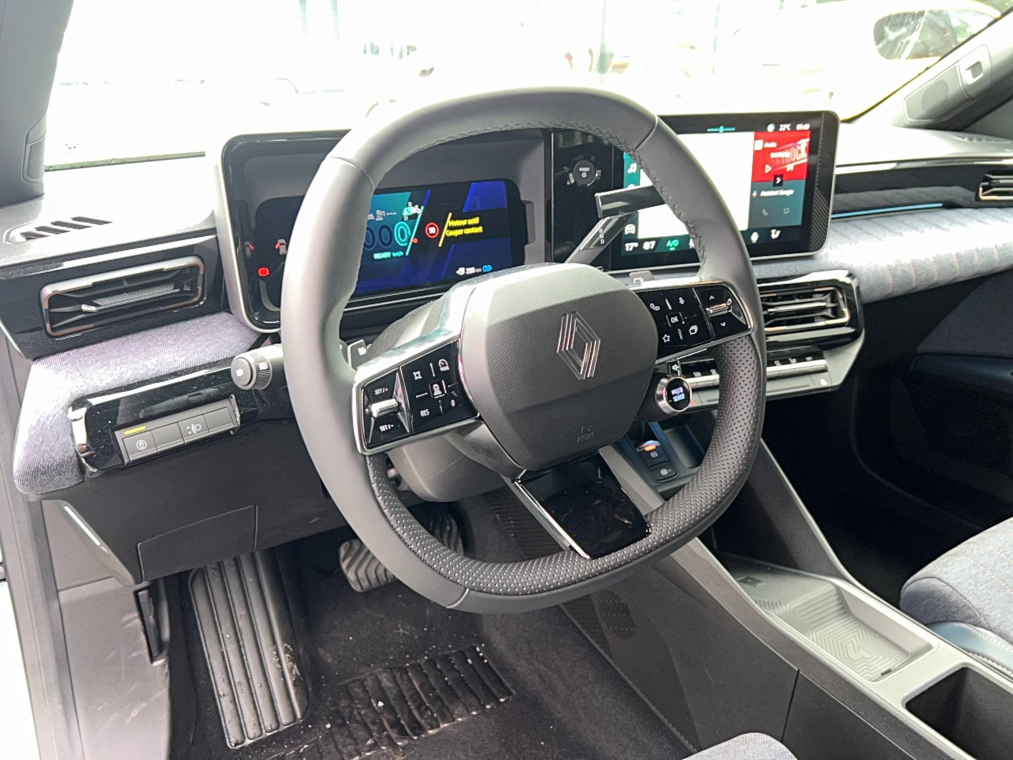 Vente en ligne Renault R4 E-Tech  150 ch autonomie confort au prix de 36 990 €