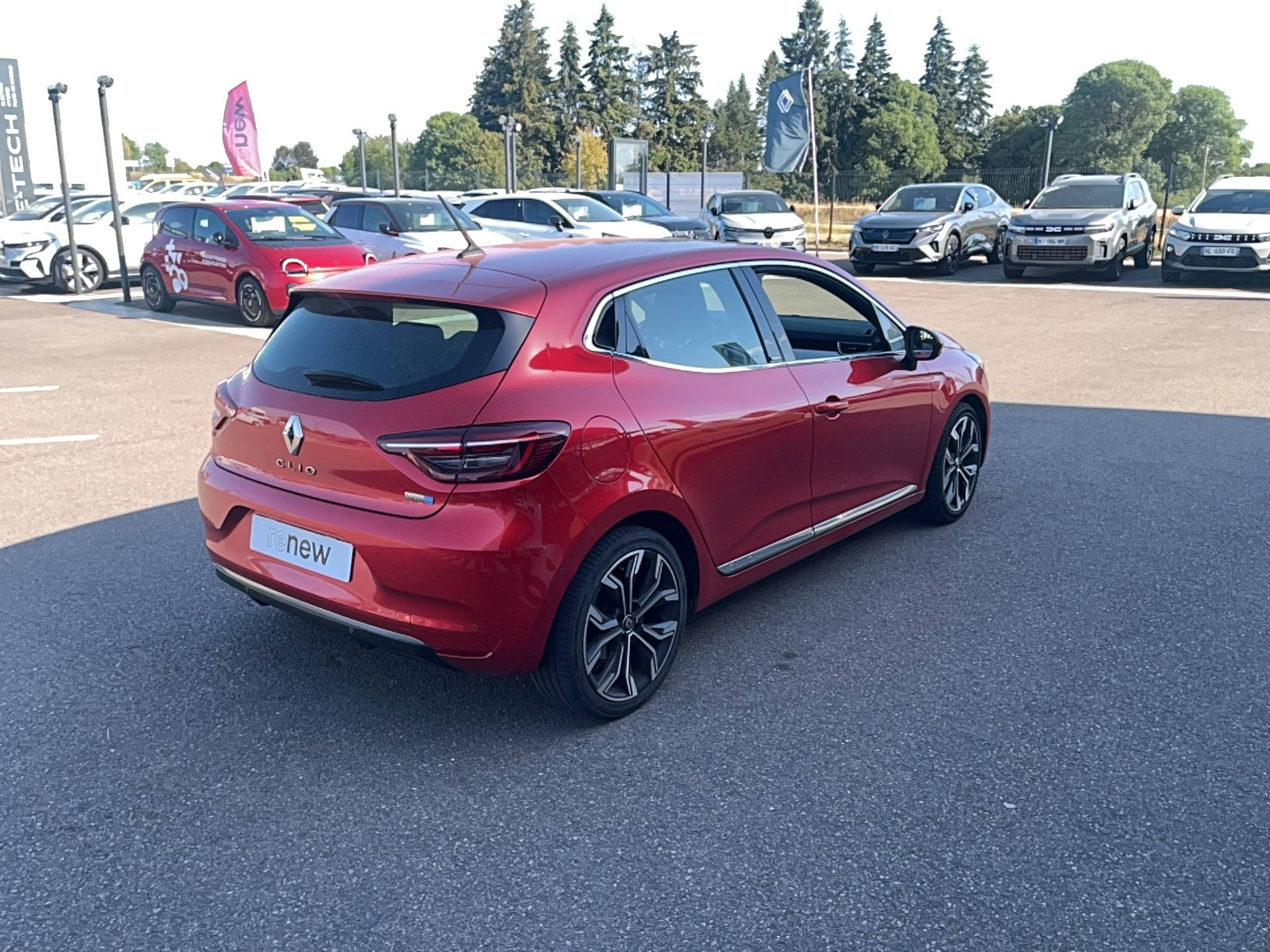 Vente en ligne Renault Clio 5 Clio E-Tech 140 au prix de 14 990 €