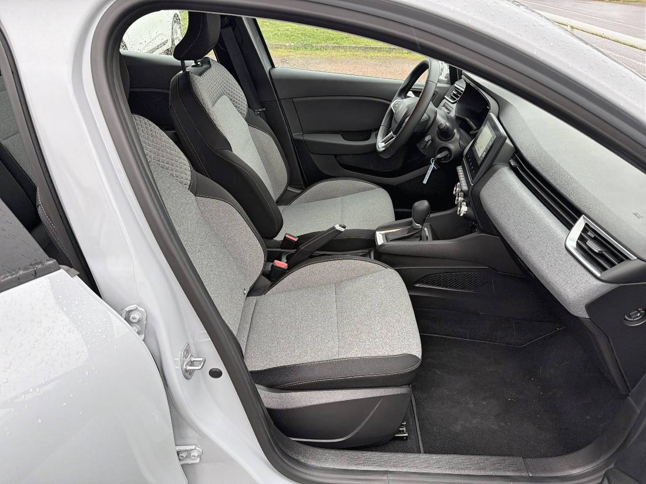 Vente en ligne Renault Clio 5 Clio E-Tech full hybrid 145 ch GSR2 au prix de 19 990 €