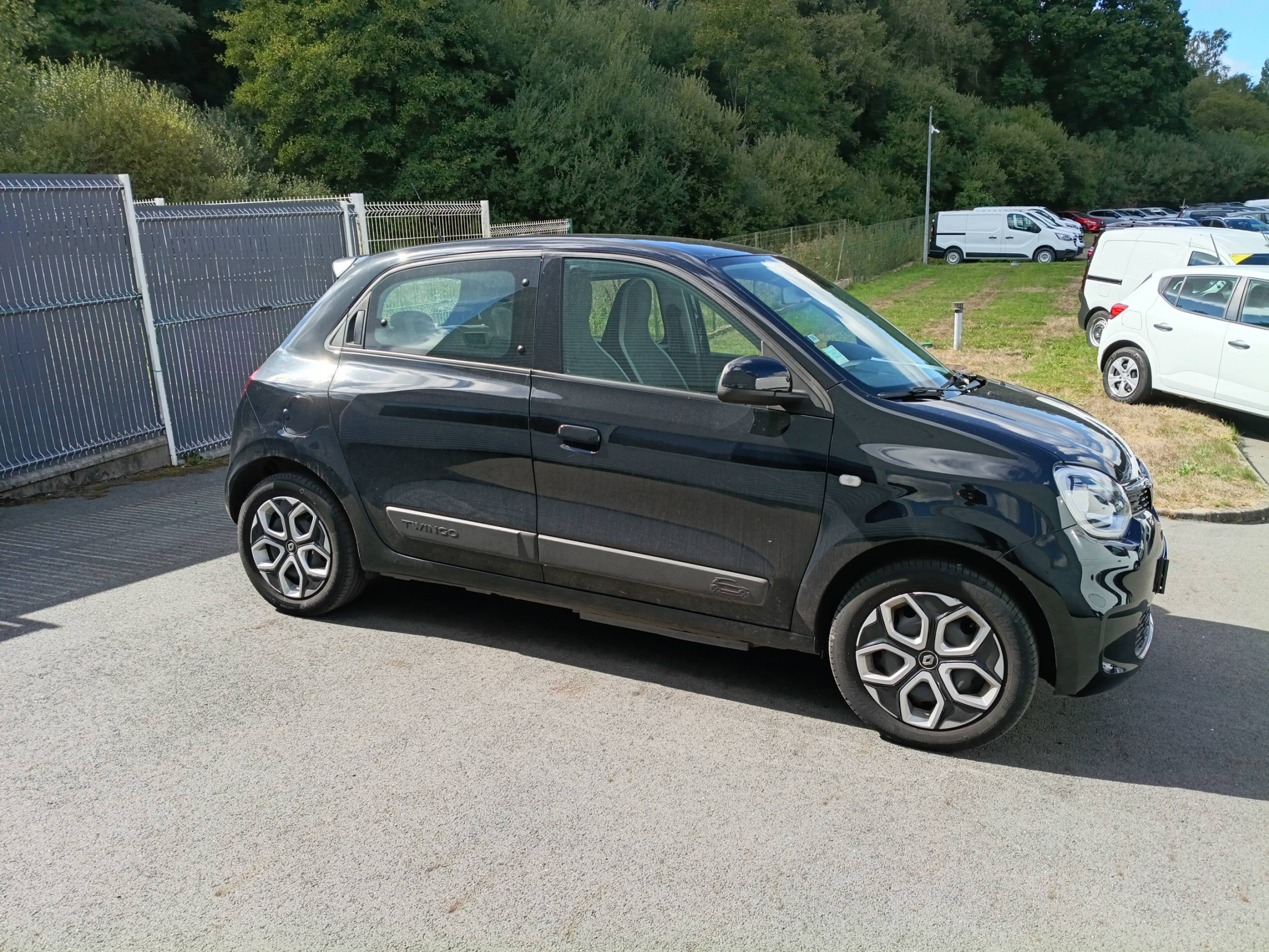 Vente en ligne Renault Twingo Electrique Twingo III E-Tech au prix de 14 990 €