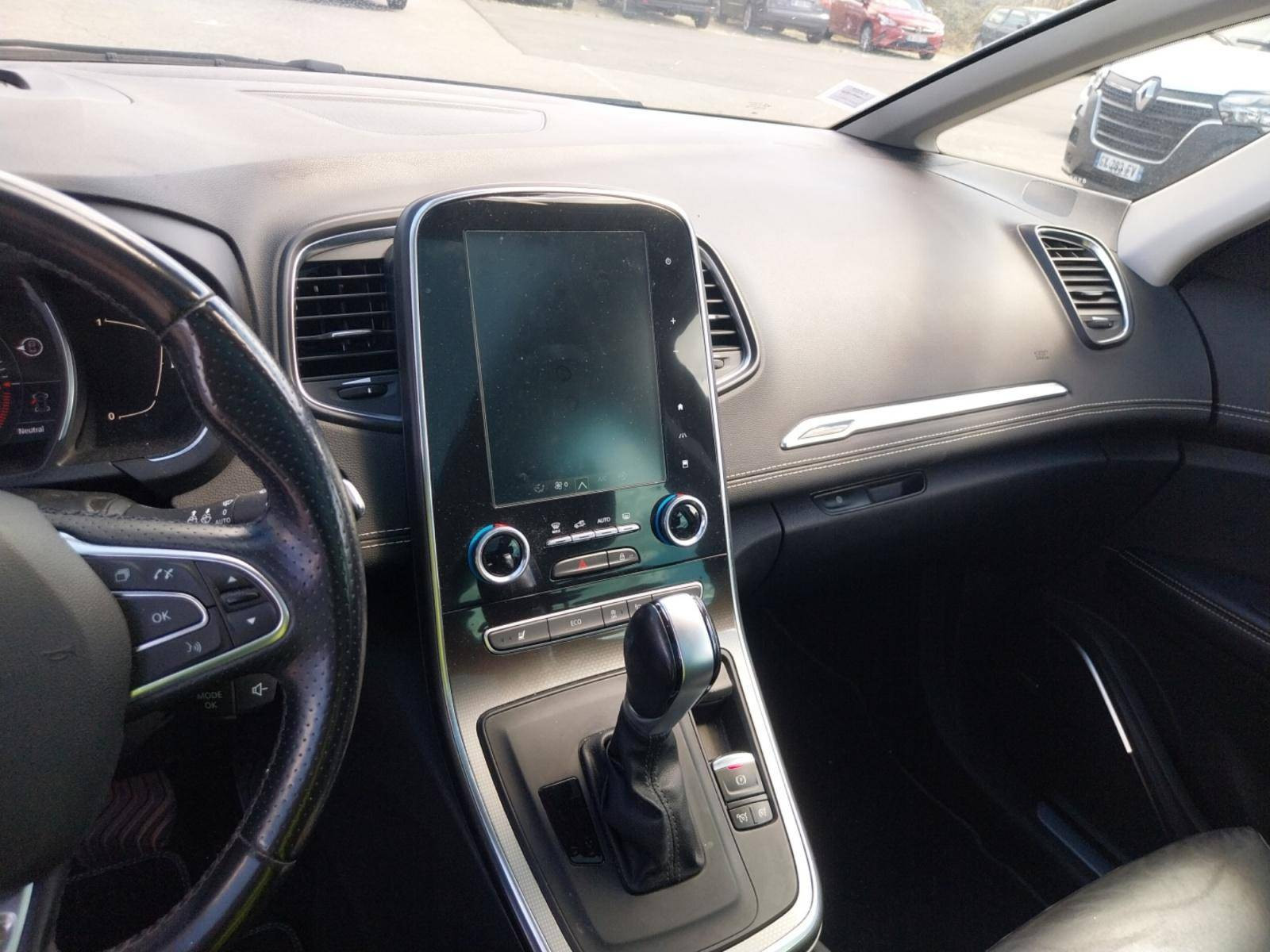 Vente en ligne Renault Grand Scenic 4 Grand Scenic Blue dCi 150 EDC au prix de 18 990 €