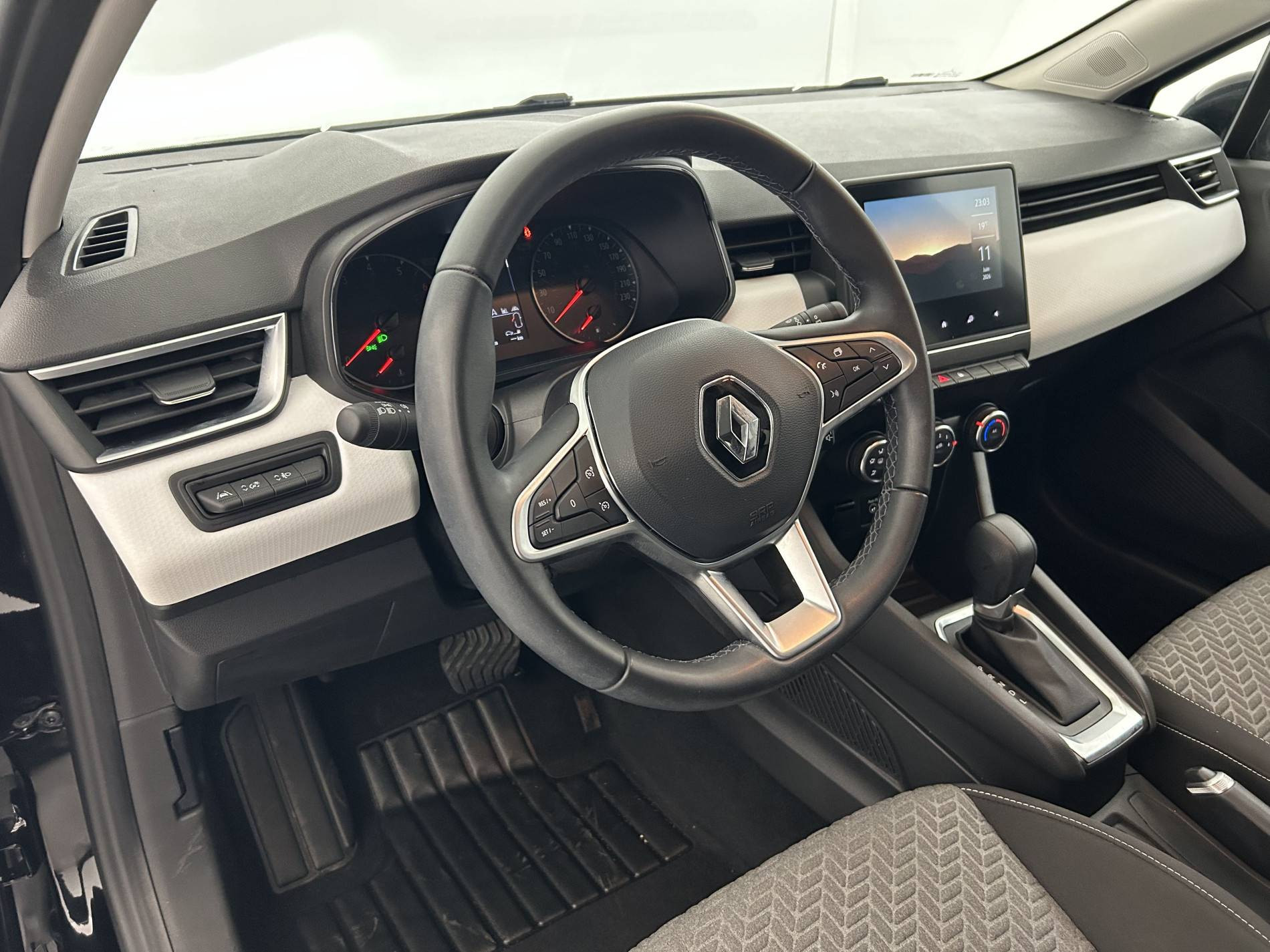 Vente en ligne Renault Clio 5 Clio TCe 90 X-Tronic au prix de 15 990 €