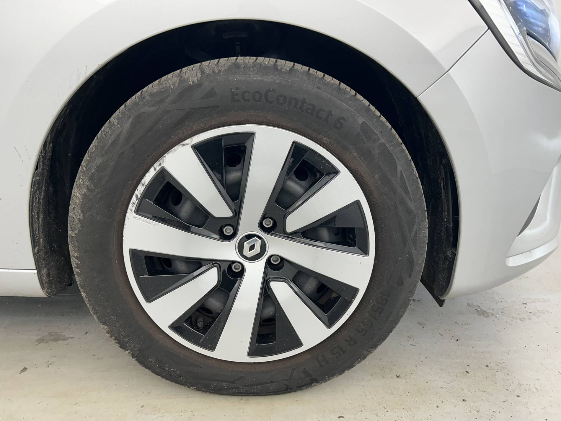 Vente en ligne Renault Clio 5 Clio TCe 90 au prix de 14 290 €