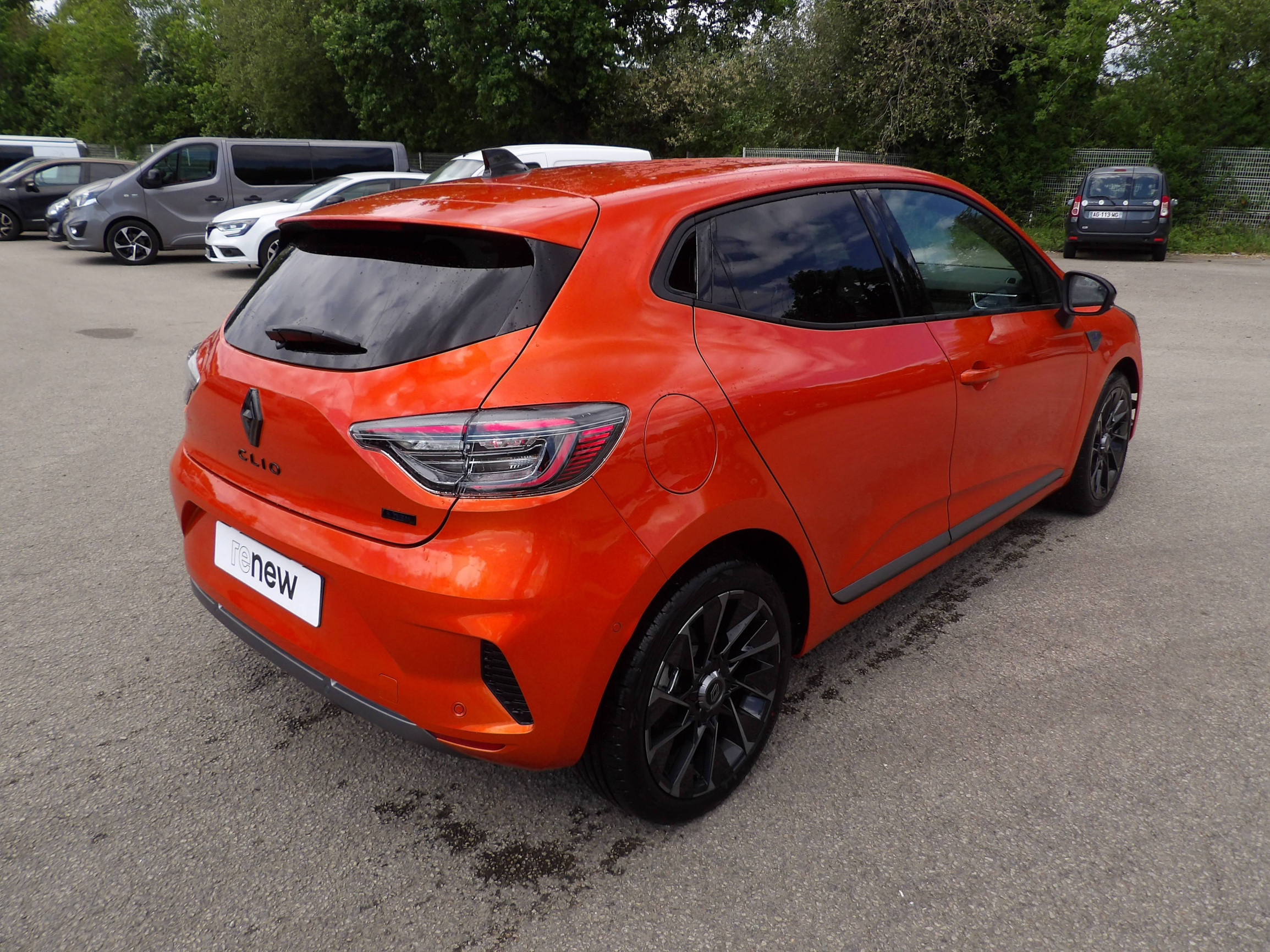 Vente en ligne Renault Clio 5 Clio E-Tech full hybrid 145 ch GSR2 au prix de 24 899 €