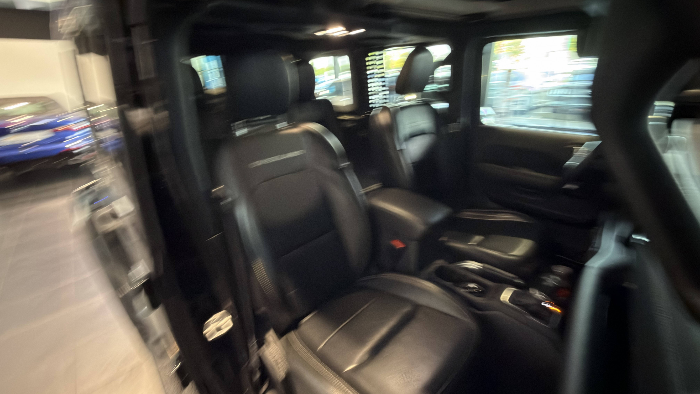 Vente en ligne Jeep Wrangler  Unlimited 4xe 2.0 l T 380 ch PHEV 4x4 BVA8 au prix de 52 990 €