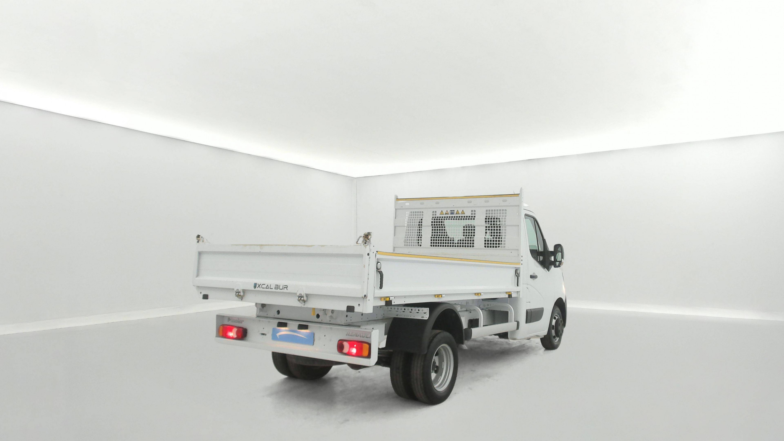 Vente en ligne Renault Master 3 Châssis Cabine MASTER BENNE CC PROP RJ3500 L2 PAFC BLUE DCI 130 EURO VI au prix de 32 890 €