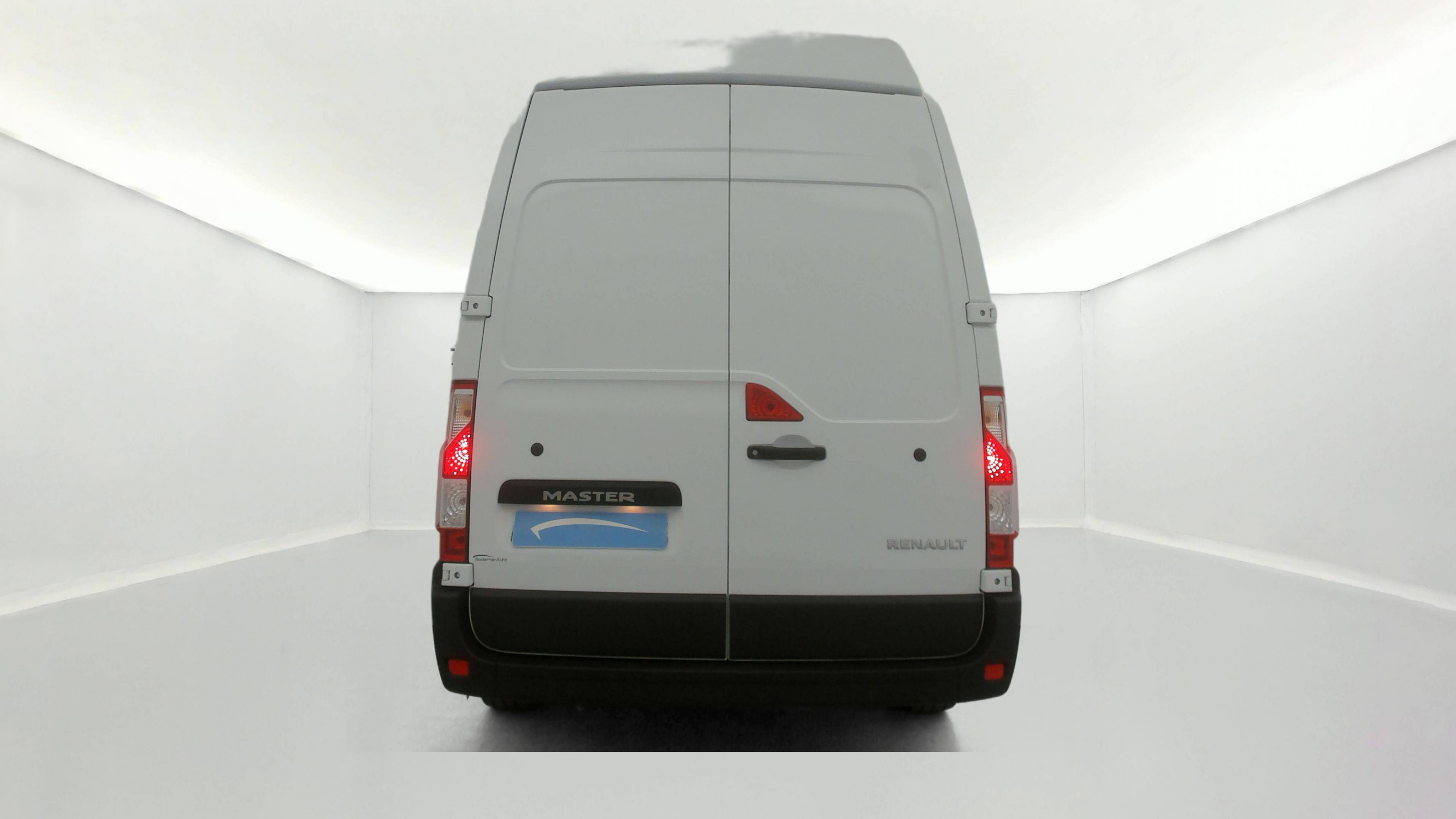 Vente en ligne Renault Master Fourgon MASTER FGN TRAC F3500 L3H3 BLUE DCI 135 au prix de 29 400 €