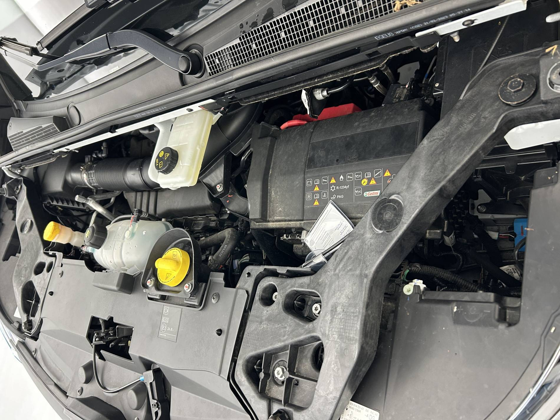 Vente en ligne Renault Trafic 3 Fourgon TRAFIC FGN L2H1 3000 KG BLUE DCI 130 au prix de 23 990 €