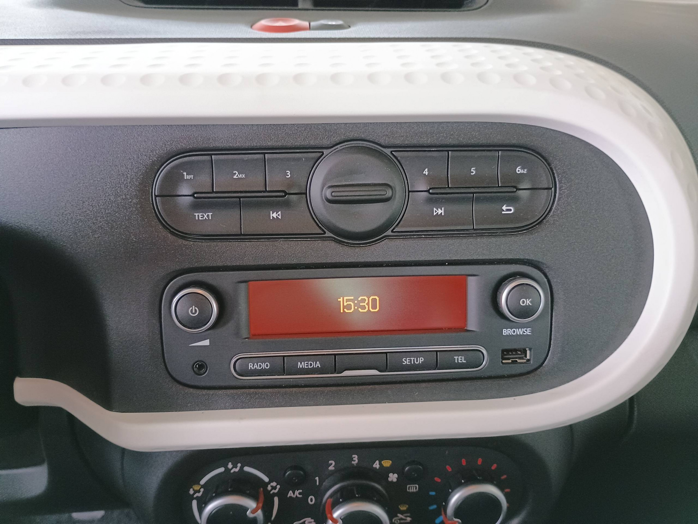 Vente en ligne Renault Twingo 3  SCe 75 - 20 au prix de 10 490 €