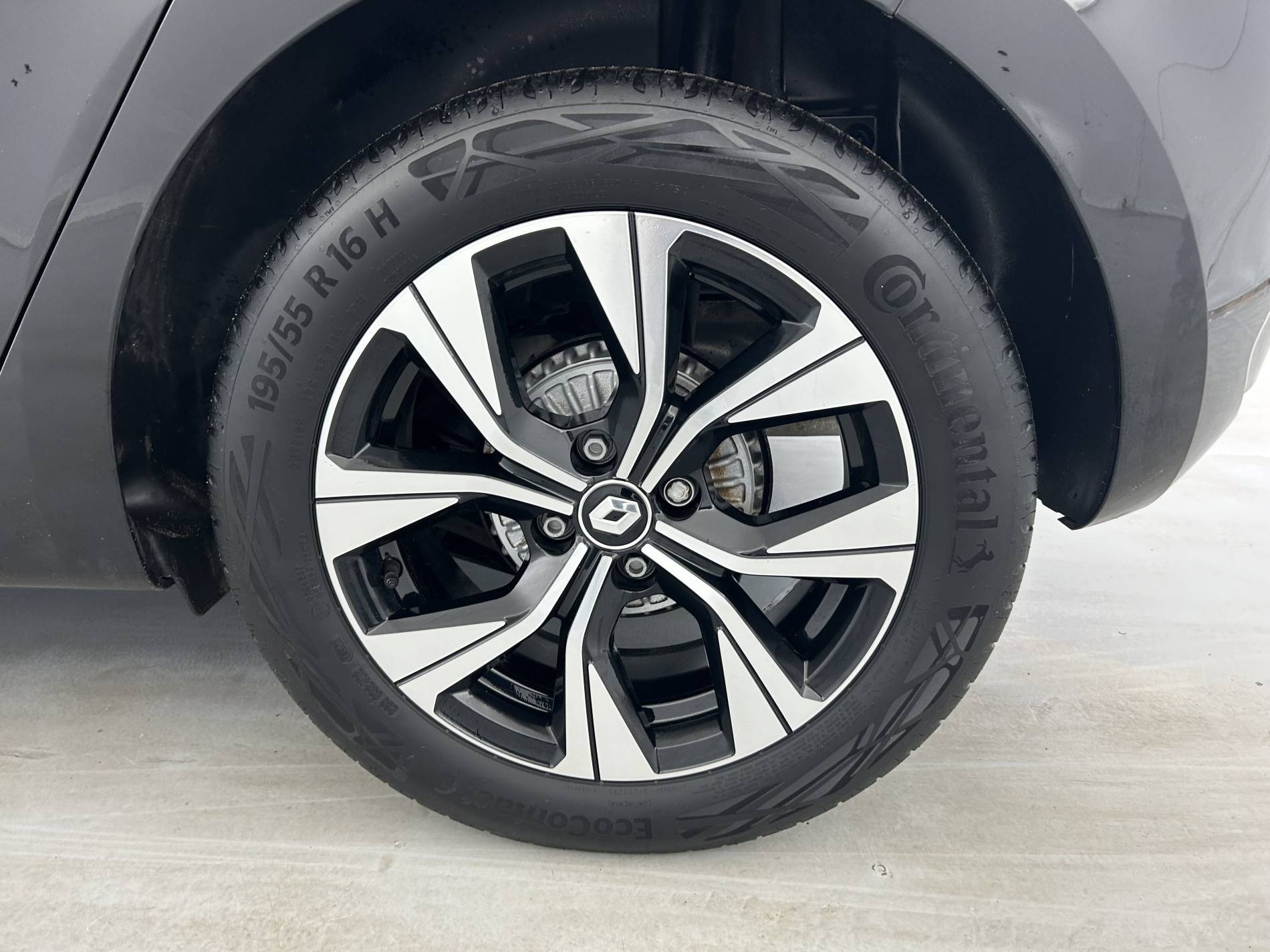 Vente en ligne Renault Clio 5 Clio TCe 90 au prix de 14 790 €