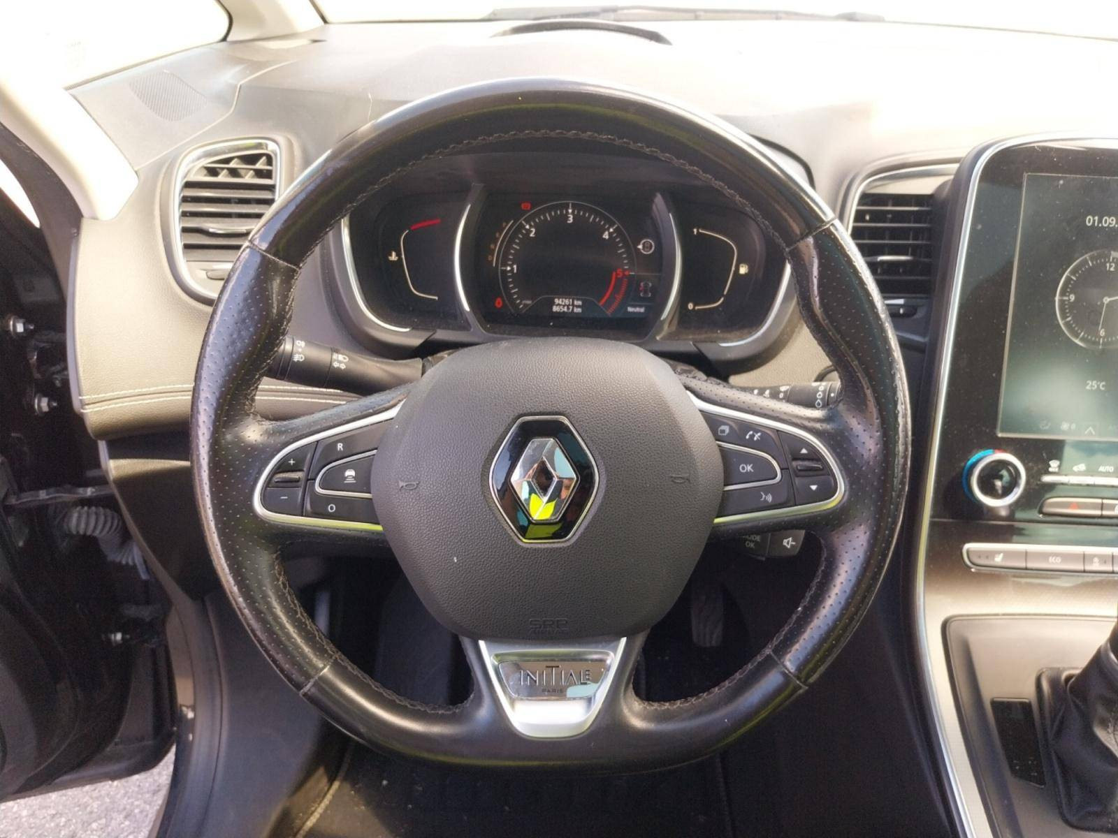 Vente en ligne Renault Grand Scenic 4 Grand Scenic Blue dCi 150 EDC au prix de 18 990 €