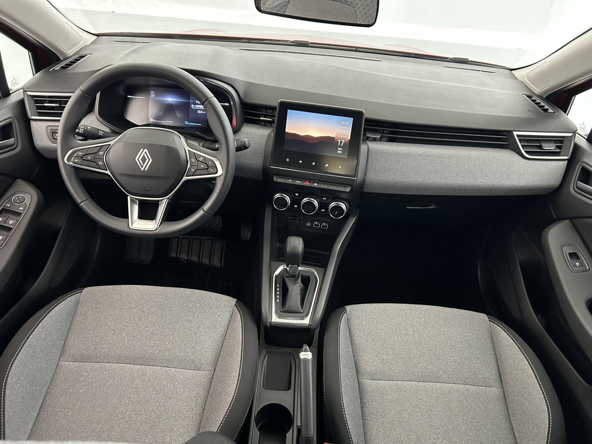 Vente en ligne Renault Clio 5 Clio E-Tech full hybrid 145 ch GSR2 au prix de 19 890 €