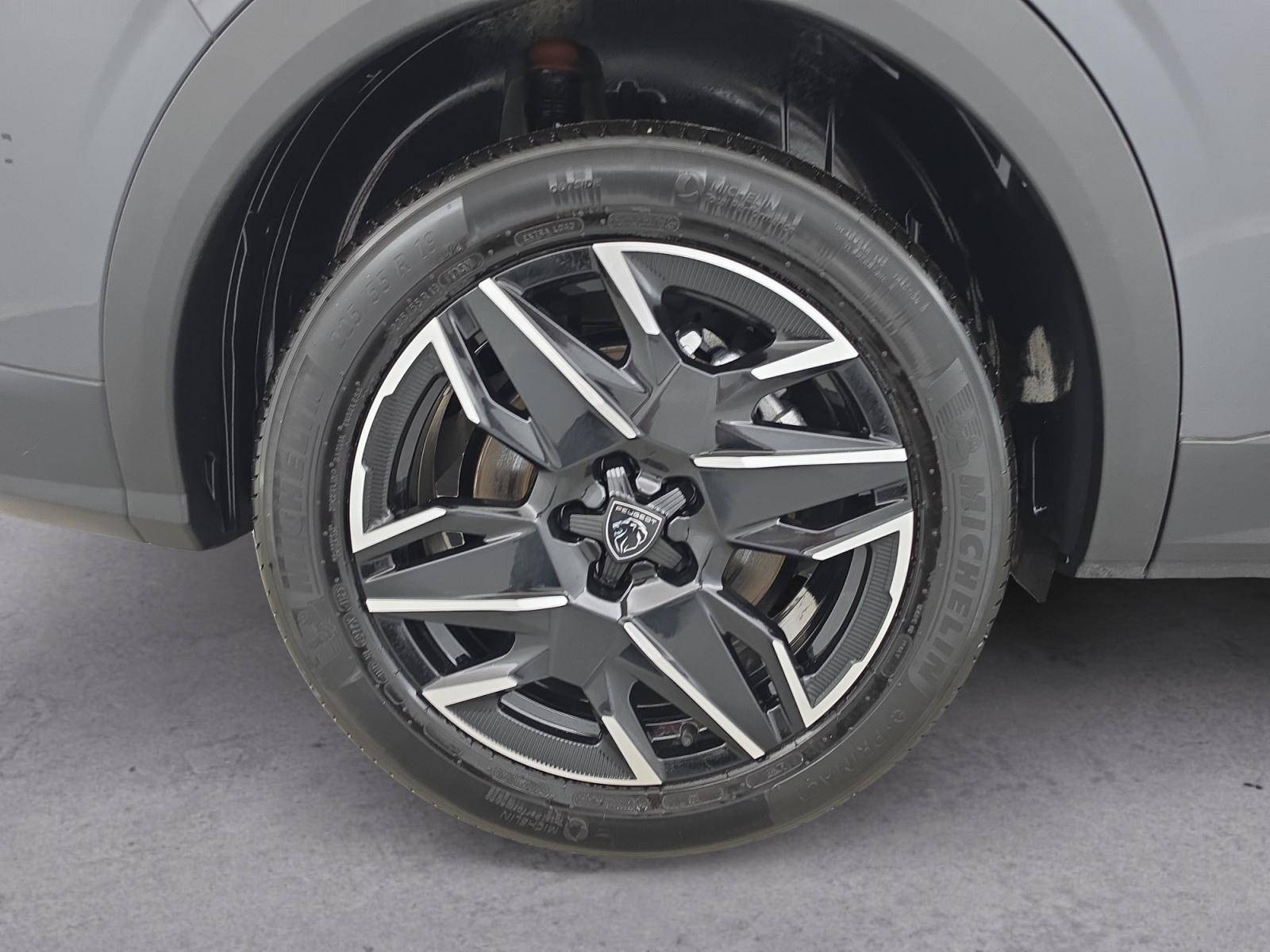 Vente en ligne Peugeot 5008  Hybrid 145 ch e-DCS6 au prix de 30 890 €