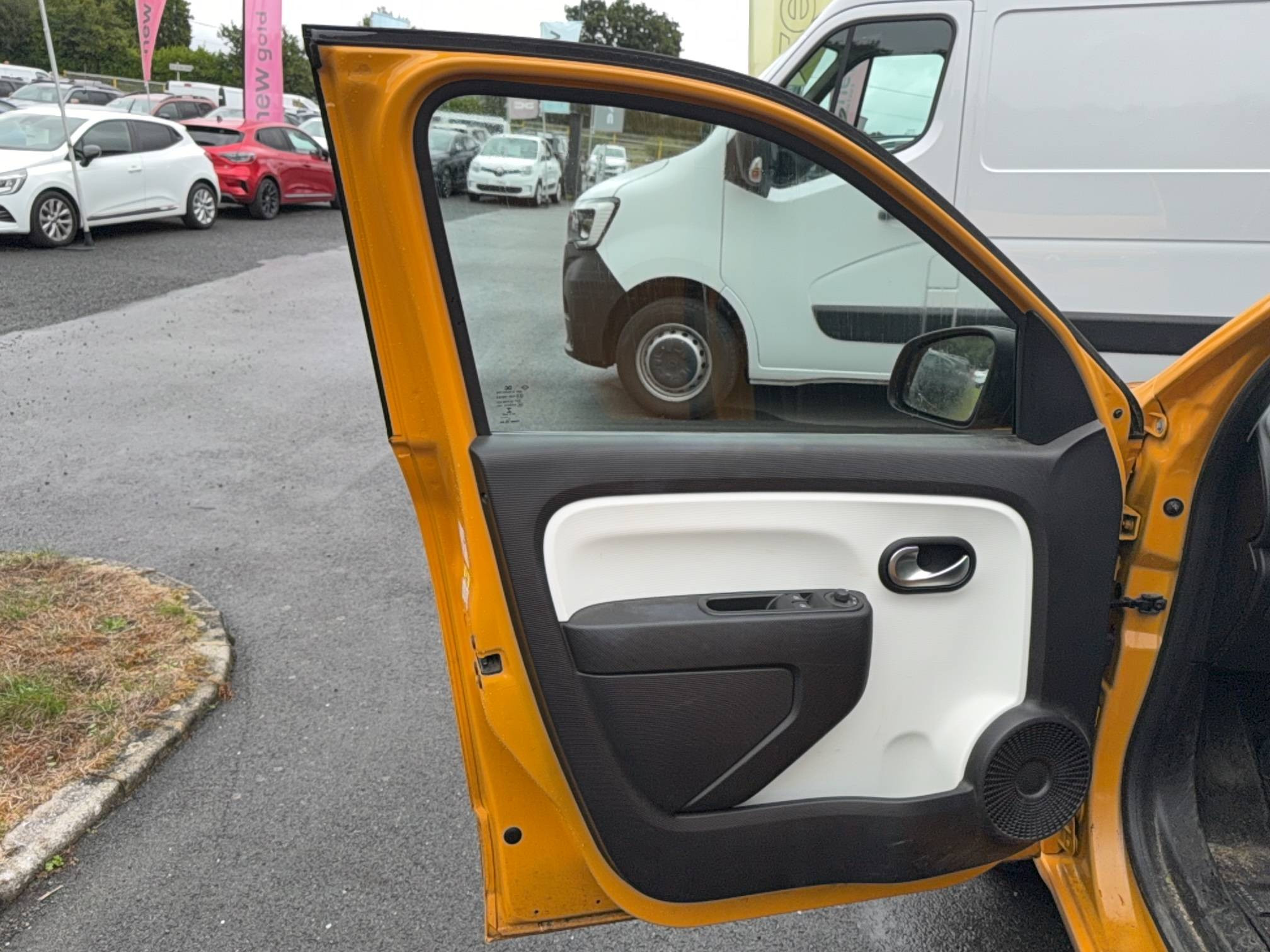 Vente en ligne Renault Twingo 3  SCe 65 au prix de 11 590 €