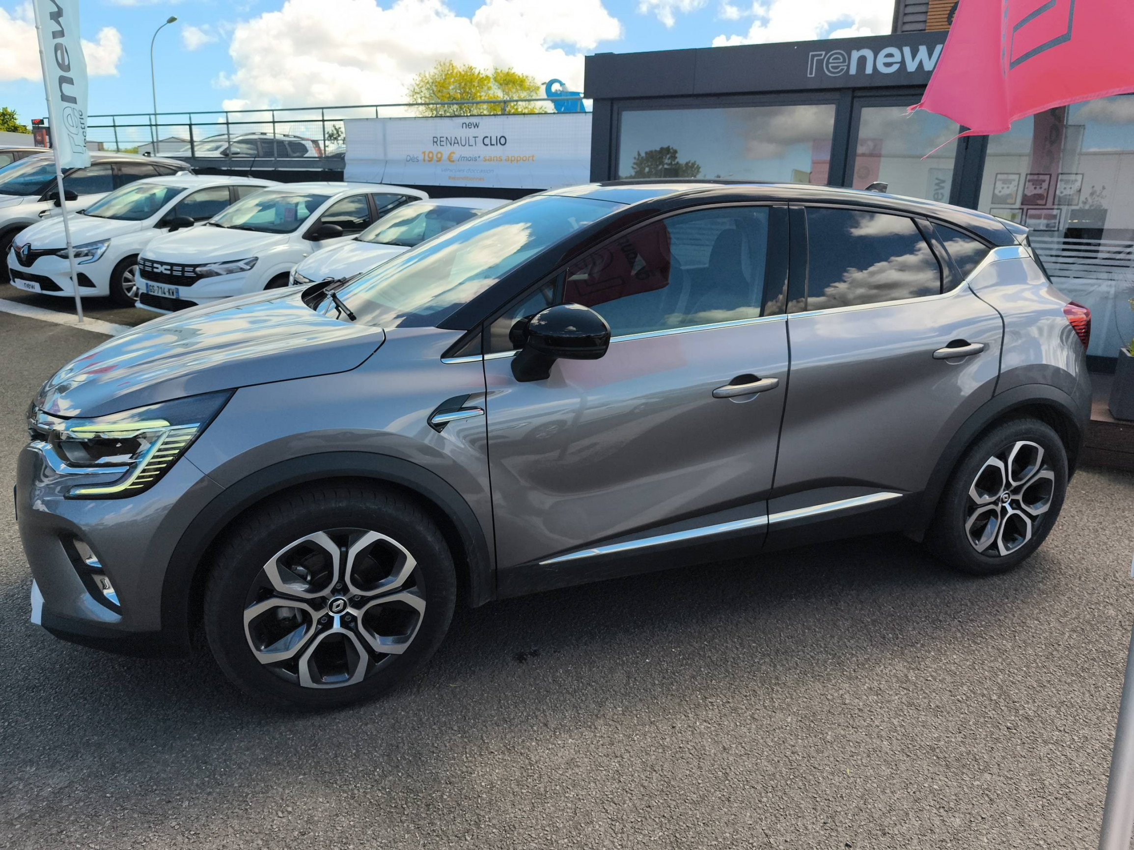 Renault Captur  E-Tech full hybrid 145 occasion de 2022 en vente à Paimpol