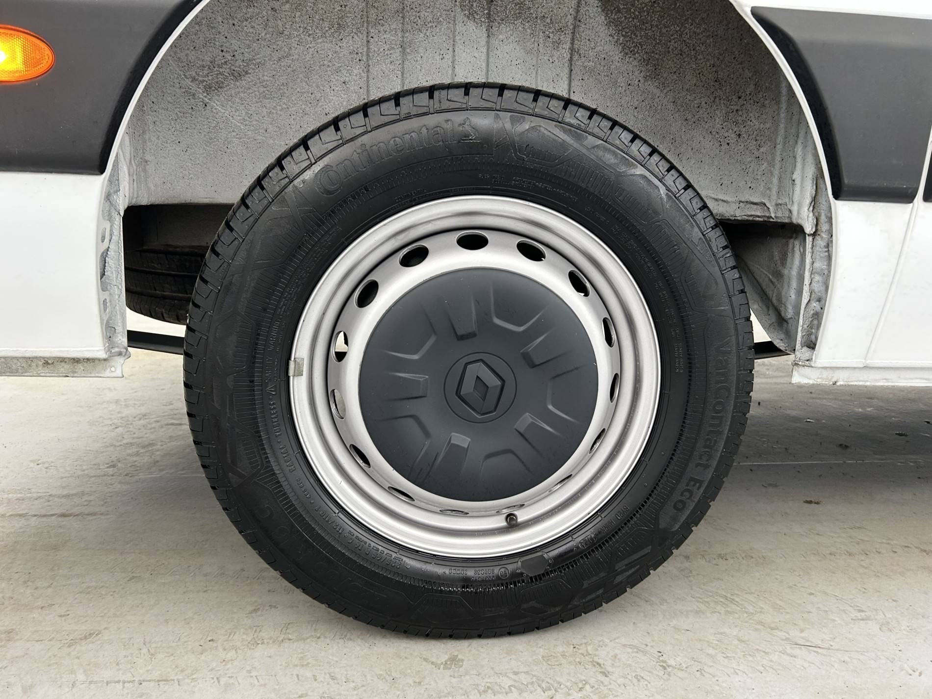 Vente en ligne Renault Master Fourgon MASTER FGN TRAC F3500 L3H3 BLUE DCI 135 au prix de 26 990 €