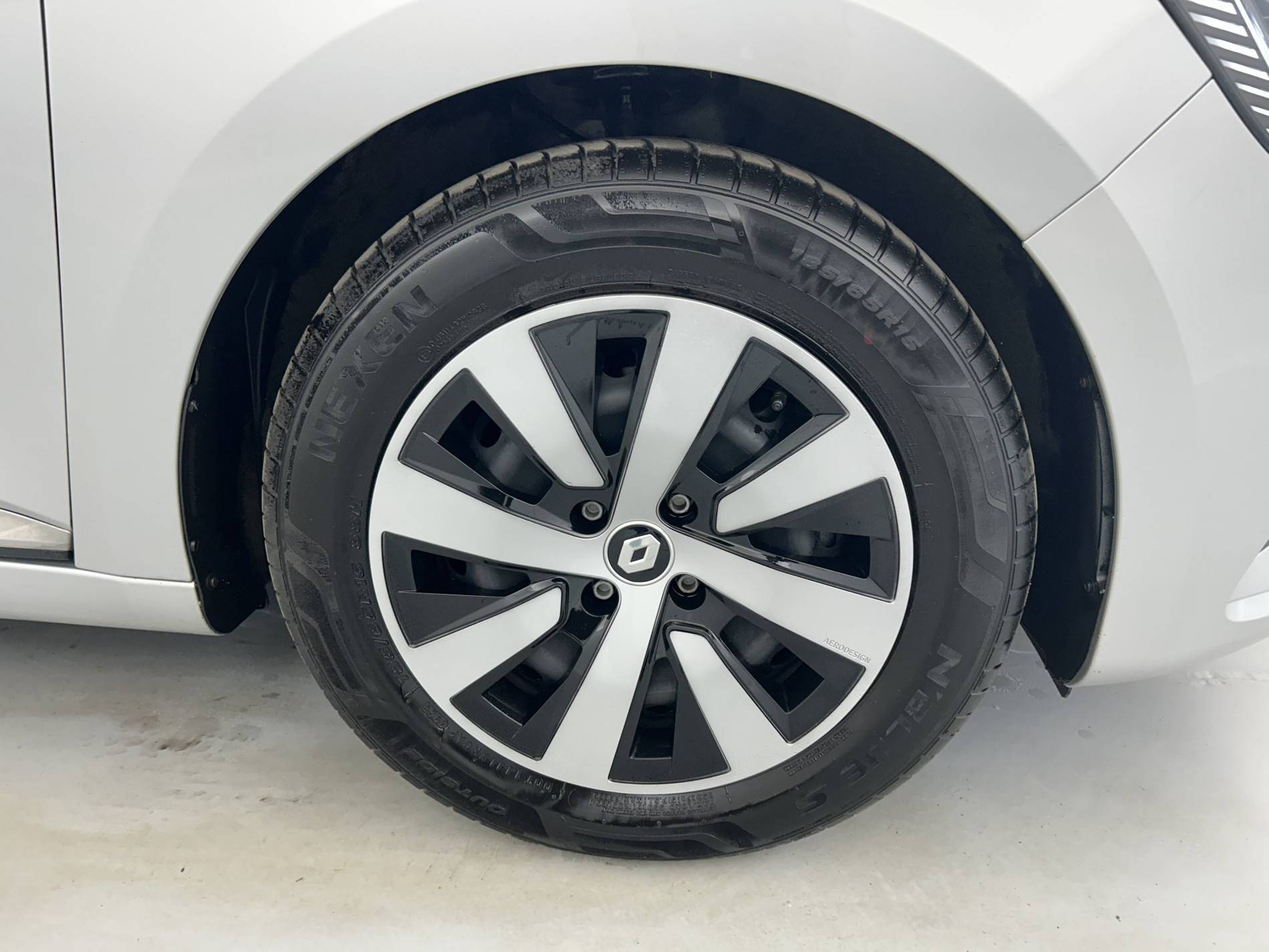 Vente en ligne Renault Clio 5 Clio TCe 90 au prix de 14 890 €