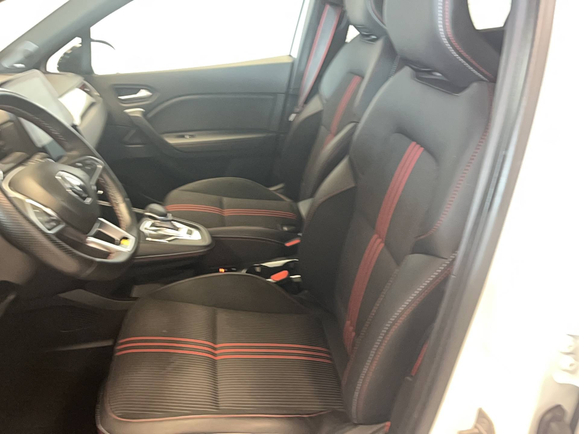Vente en ligne Renault Captur  mild hybrid 160 EDC au prix de 19 900 €