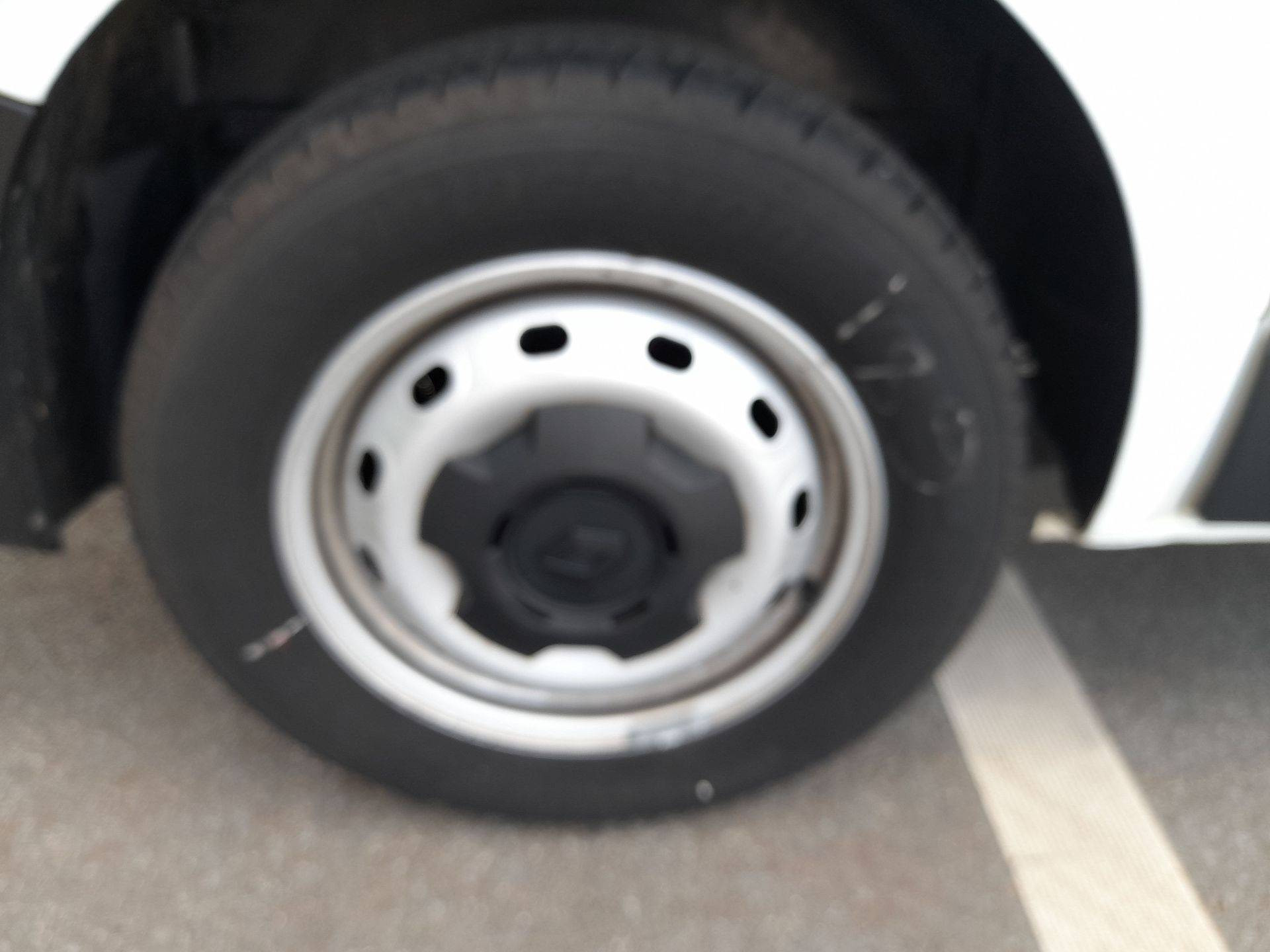 Vente en ligne Renault Trafic 3 Fourgon TRAFIC FGN L1H1 2800 KG BLUE DCI 130 au prix de 18 590 €