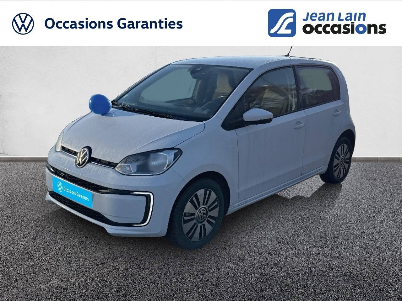 Vente en ligne VOLKSWAGEN E-UP! 2.0 e-up! 83 Electrique Life Plus de 2023 au prix de 0 €