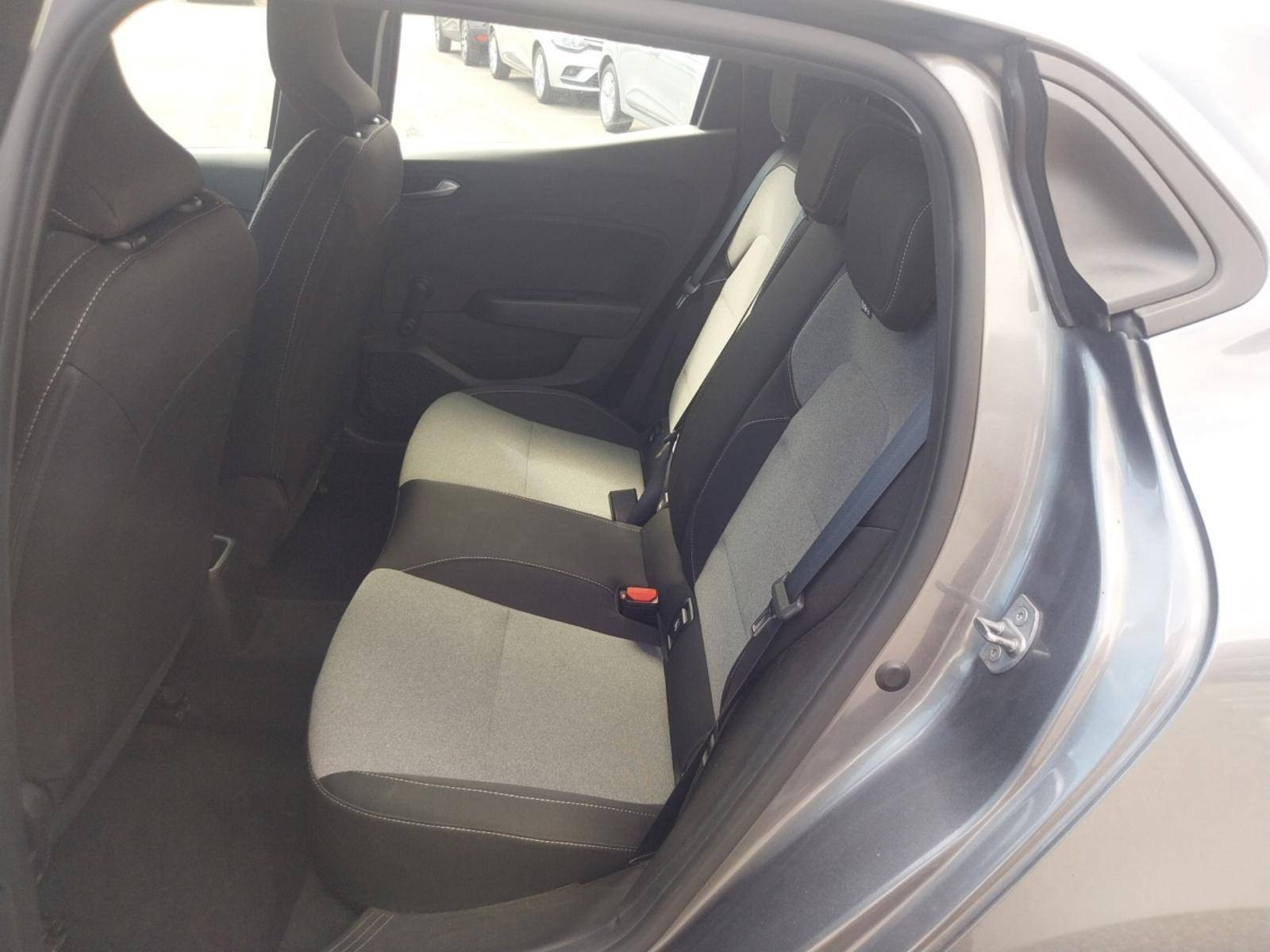 Vente en ligne Renault Clio 5 Clio Blue dCi 100 ch GSR2 au prix de 15 990 €