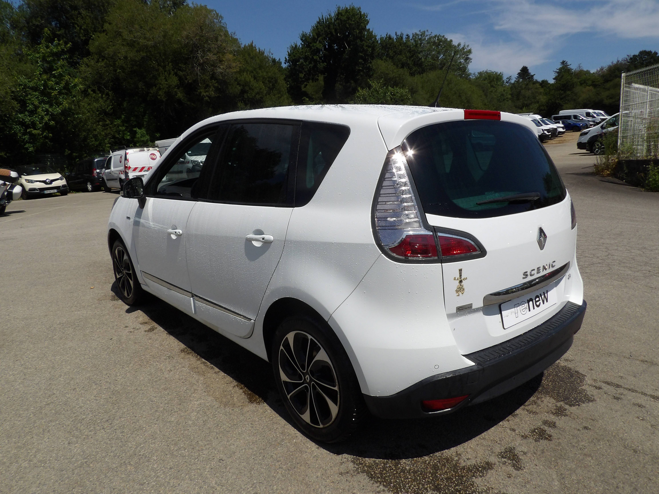 Vente en ligne Renault Scenic 3 Scenic dCi 110 au prix de 10 999 €