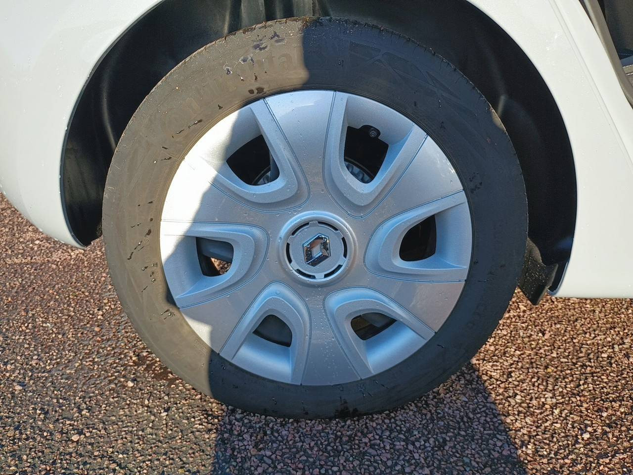 Vente en ligne Renault Clio 5 Clio TCe 90 au prix de 15 590 €