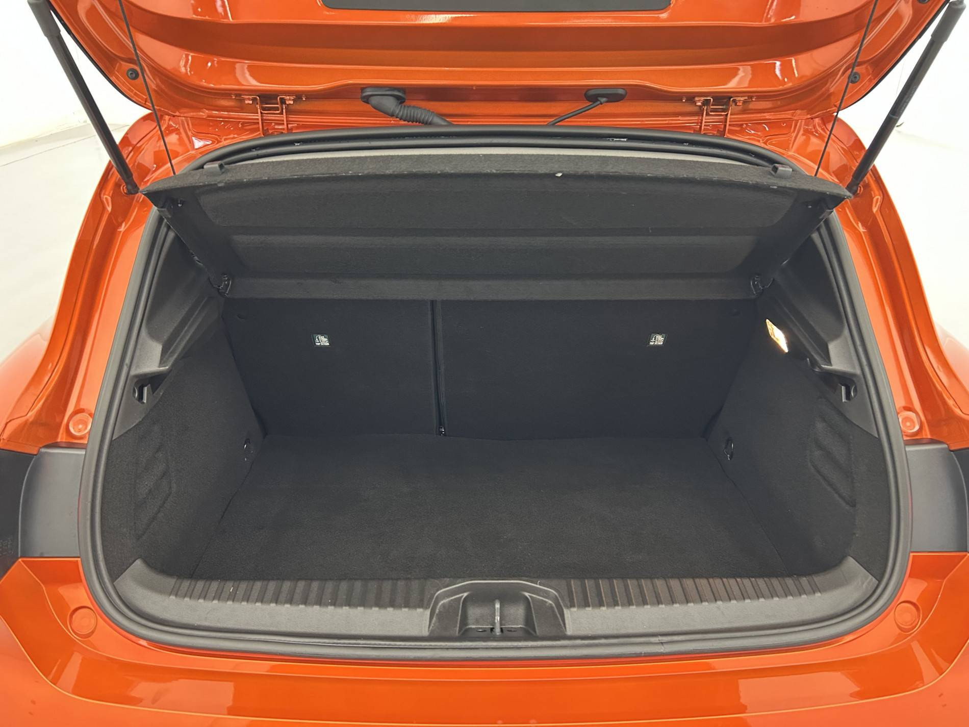 Vente en ligne Renault Clio 5 Clio E-Tech full hybrid 145 ch GSR2 au prix de 19 990 €