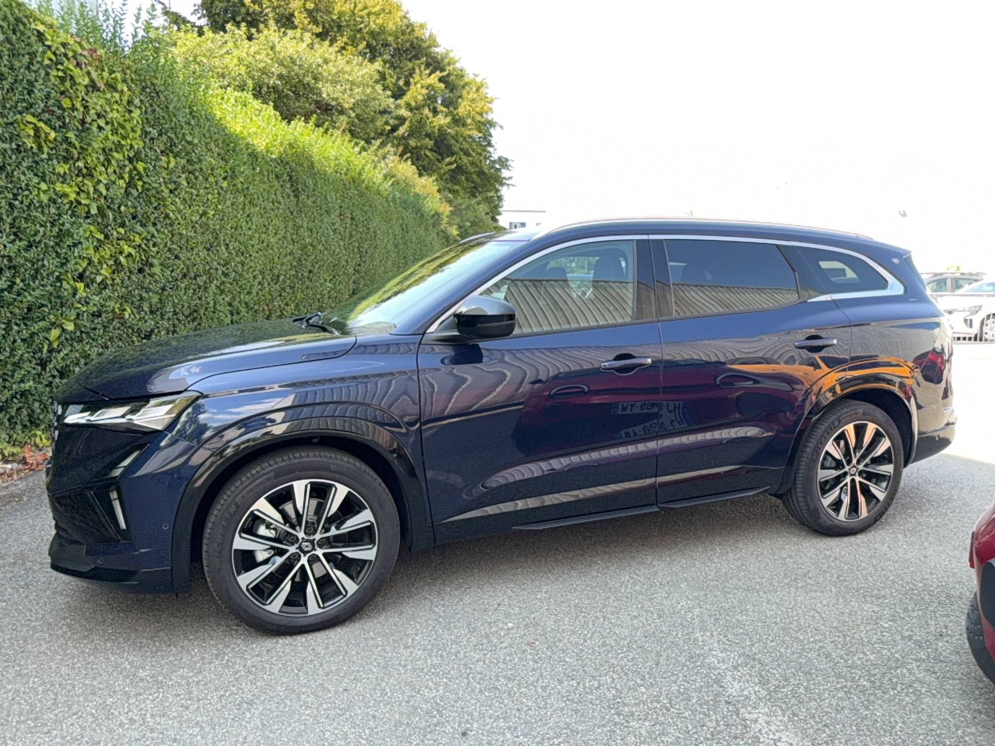 Vente en ligne Renault Espace Espace full hybrid E-Tech 200 ch 5pl au prix de 43 490 €