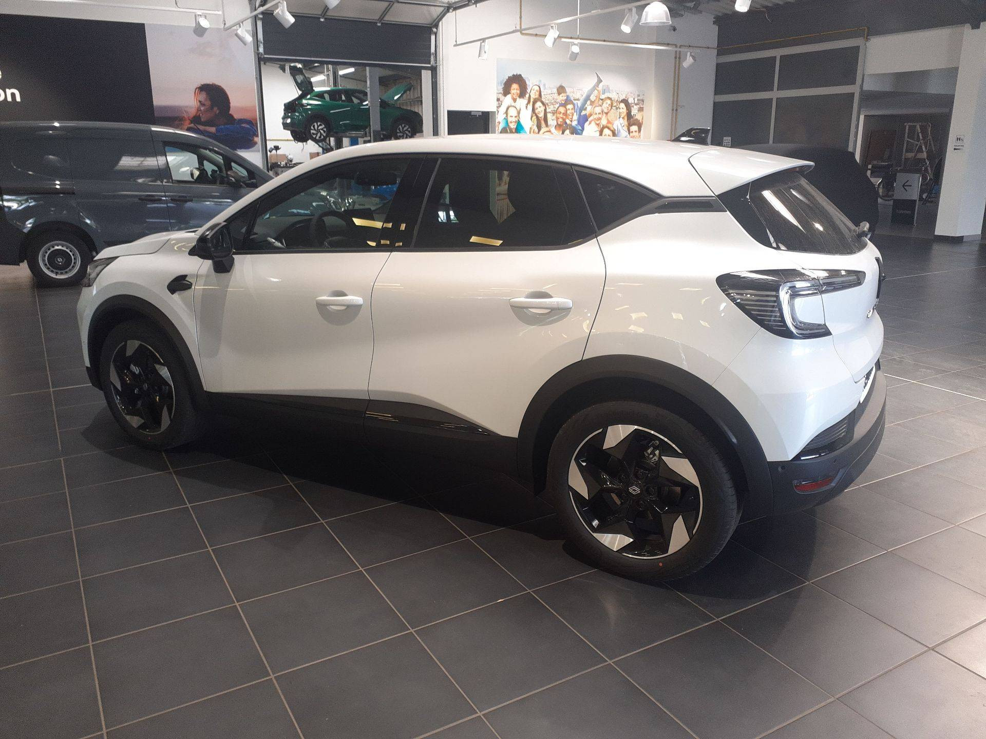 Vente en ligne Renault Captur  E-Tech full hybrid 160 ch au prix de 29 990 €
