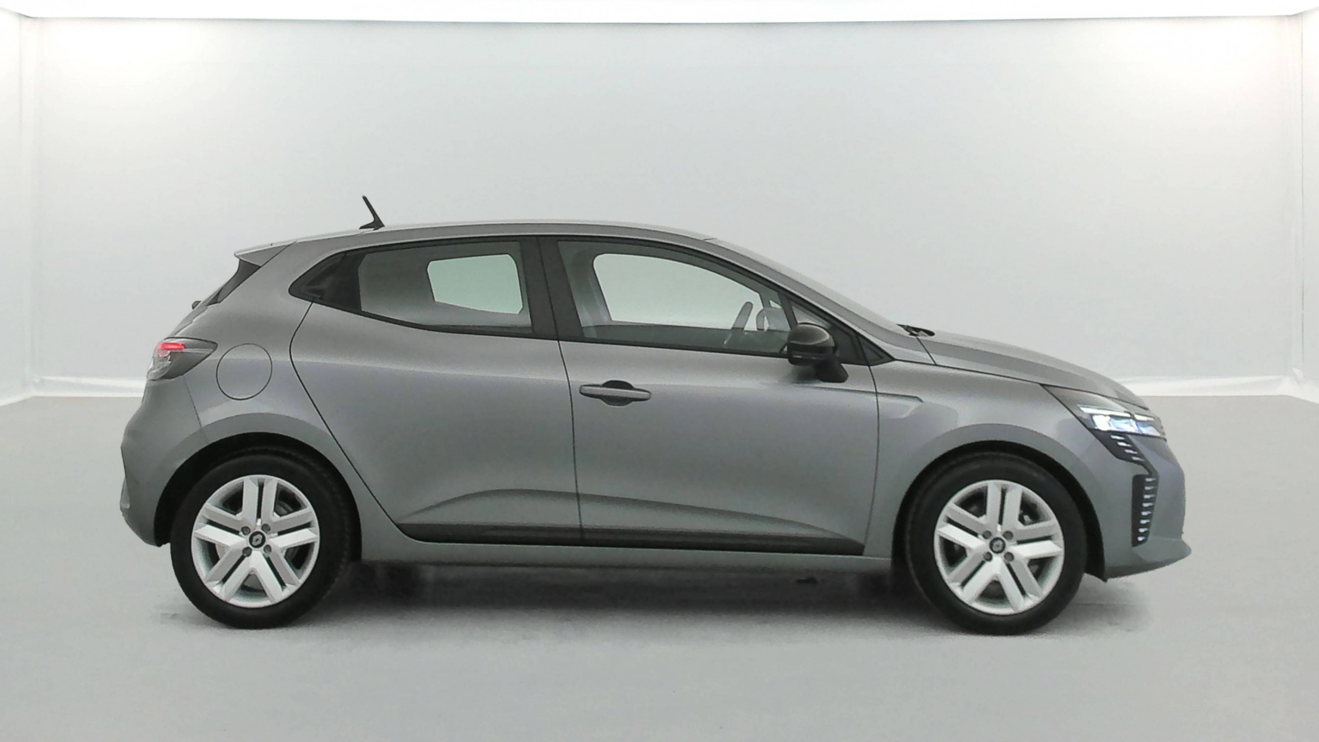 Vente en ligne Renault Clio 5 Clio E-Tech full hybrid 145 ch GSR2 au prix de 19 290 €