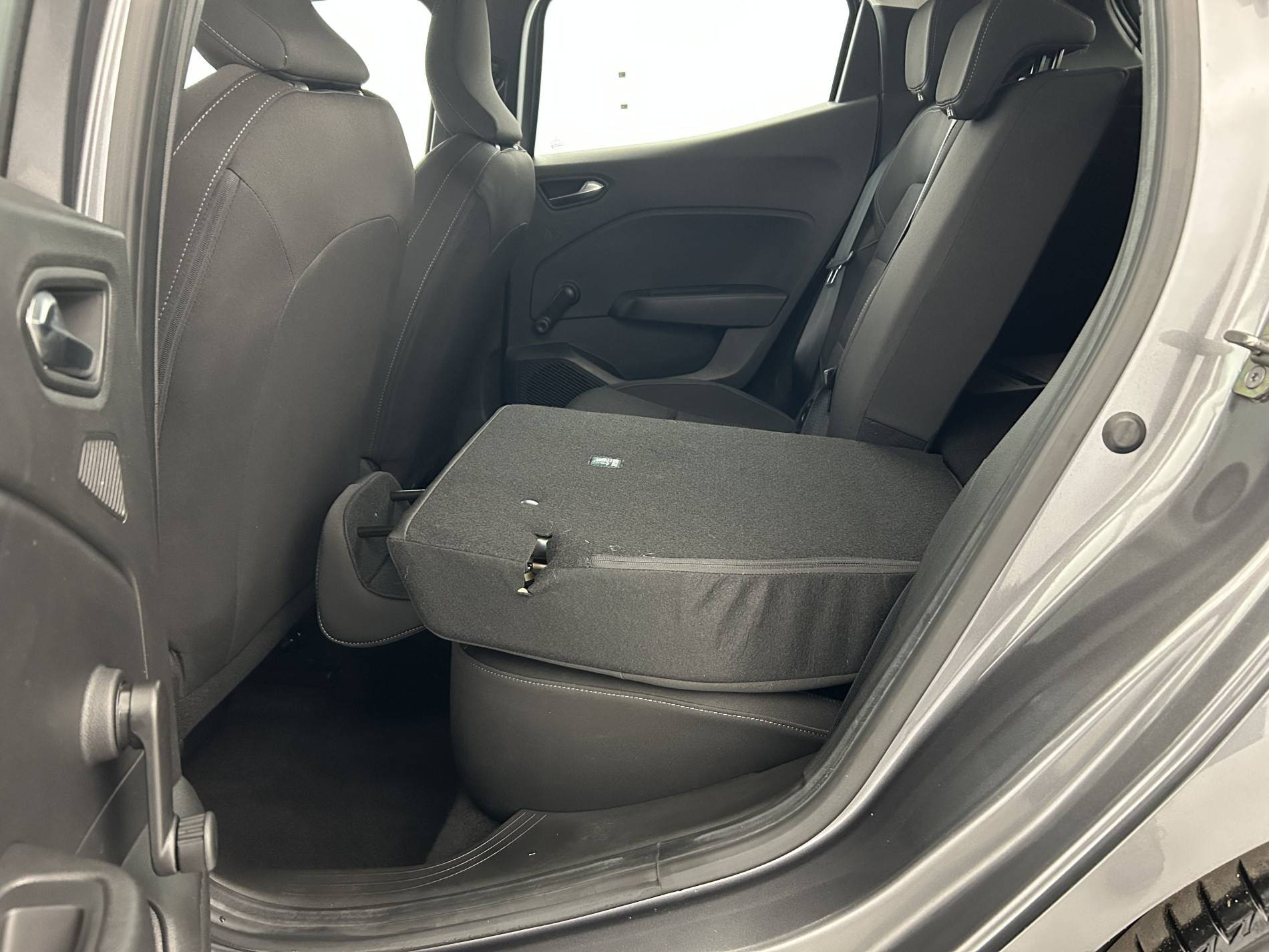 Vente en ligne Renault Clio 5 Clio TCe 90 au prix de 14 400 €