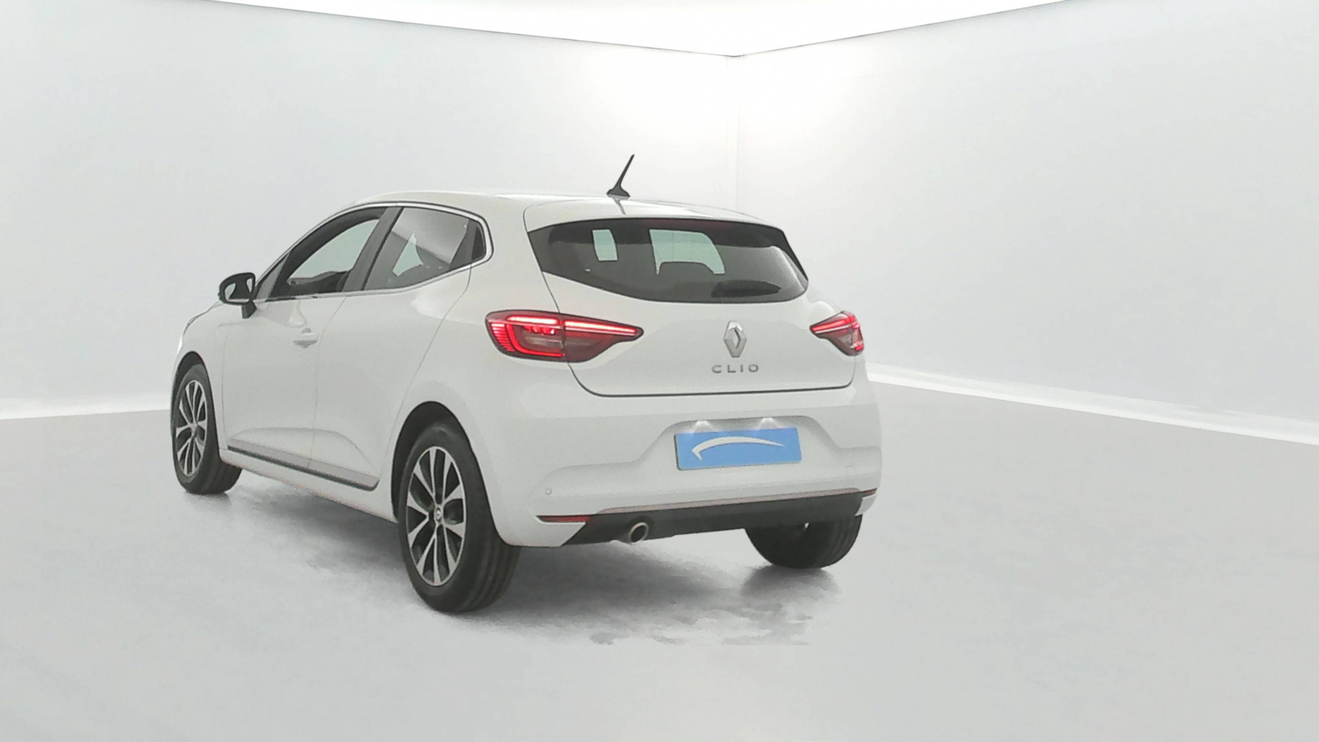 Vente en ligne Renault Clio 5 Clio TCe 90 - 21N au prix de 15 990 €