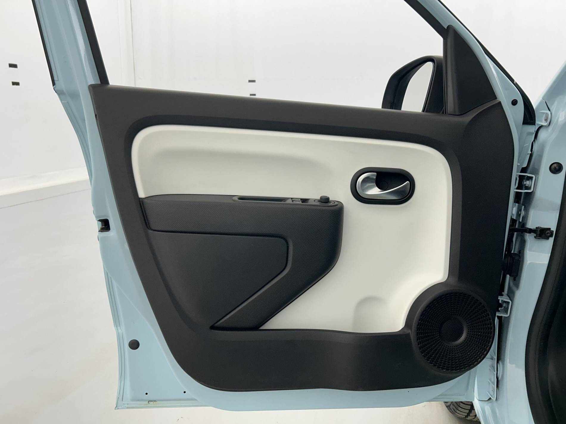 Vente en ligne Renault Twingo 3  SCe 65 - 21 au prix de 10 490 €